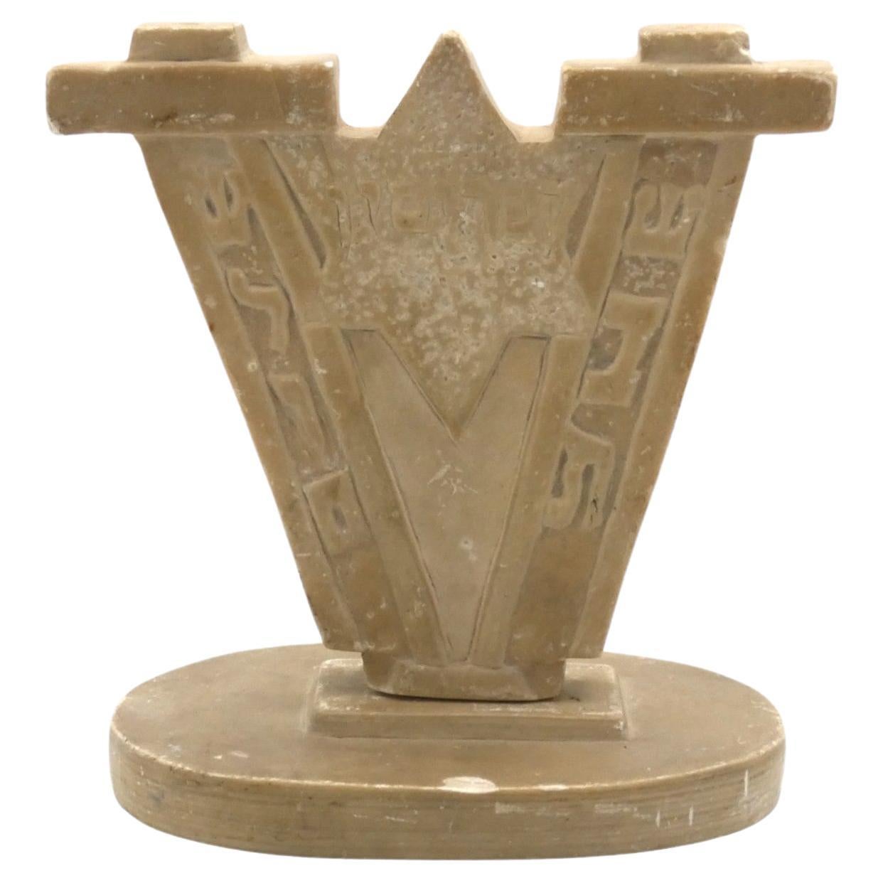 Candeliere da Shabbat in marmo, Cipro 1948 in vendita