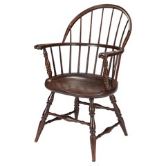 Marble & Shattuck bow back Windsor arm chair in white oak (1920)