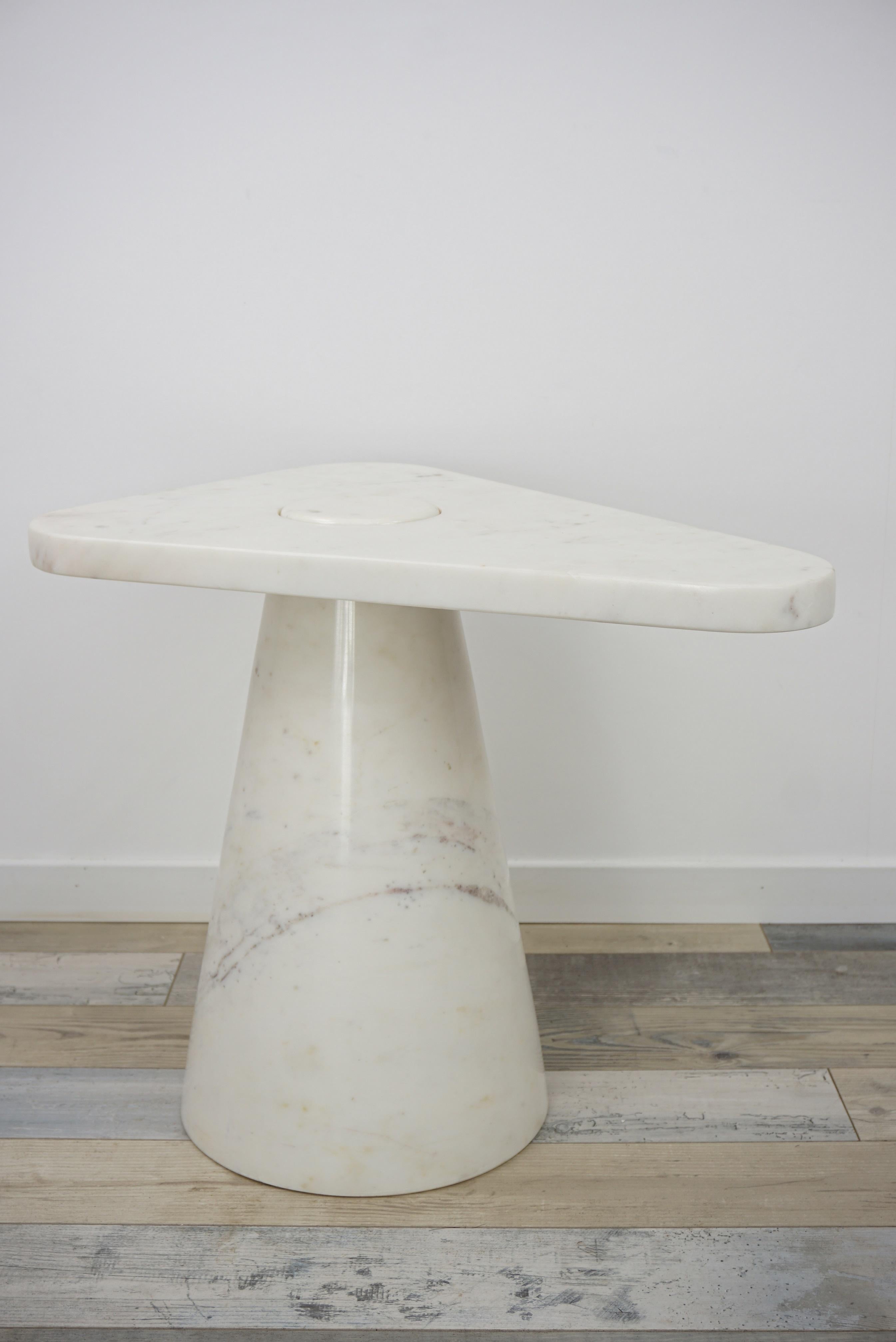 Italian 1970s Design Style White Marble Side Table  For Sale 6