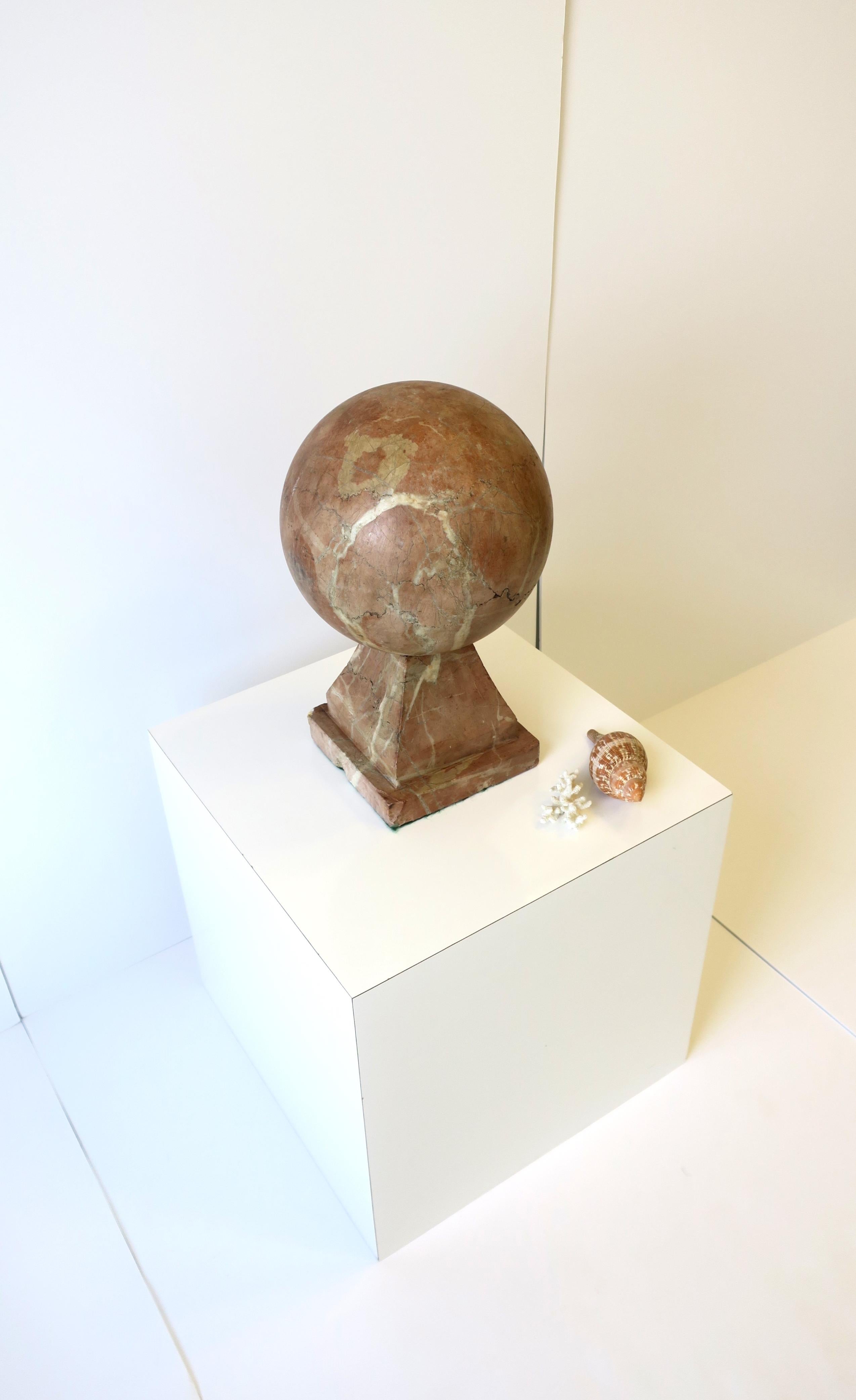 Sculpture sphère en marbre Art Déco moderne en vente 4