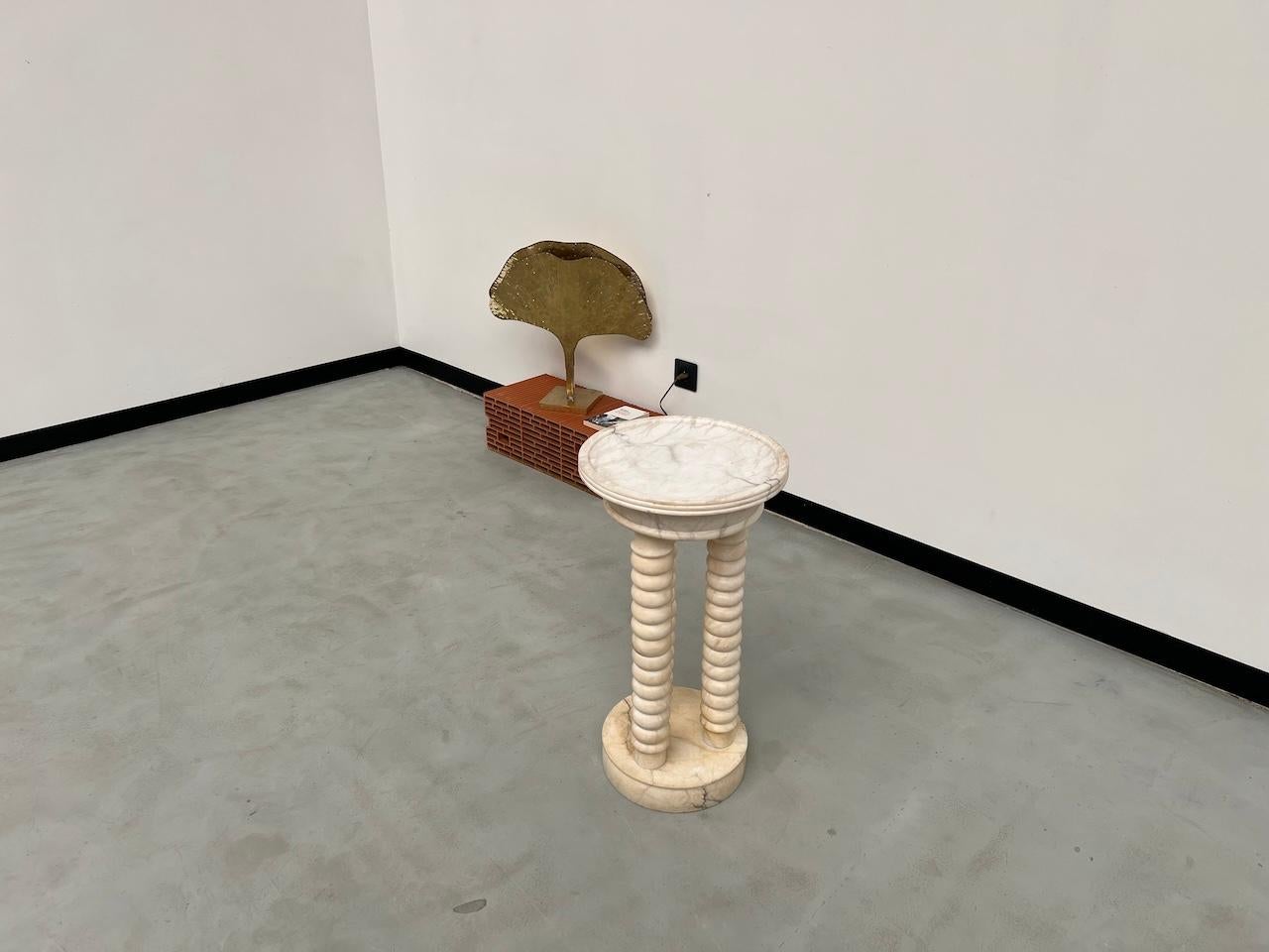 Stand en marbre avec 3 colonnes, vers 1970, France en vente 14