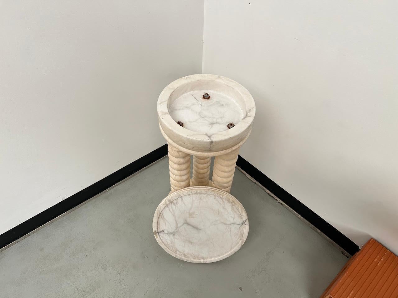Stand en marbre avec 3 colonnes, vers 1970, France en vente 2