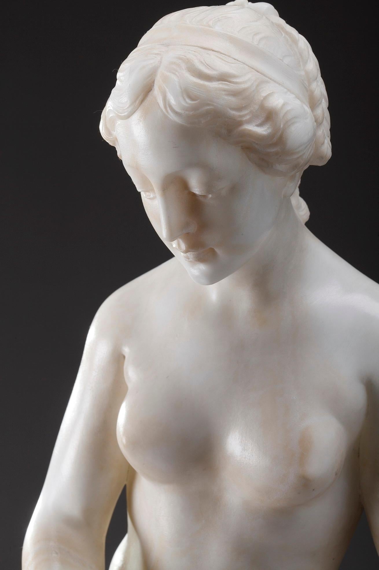 Marble Statue Bather or Nymph Going in the Bath after Falconet In Good Condition In Paris, FR