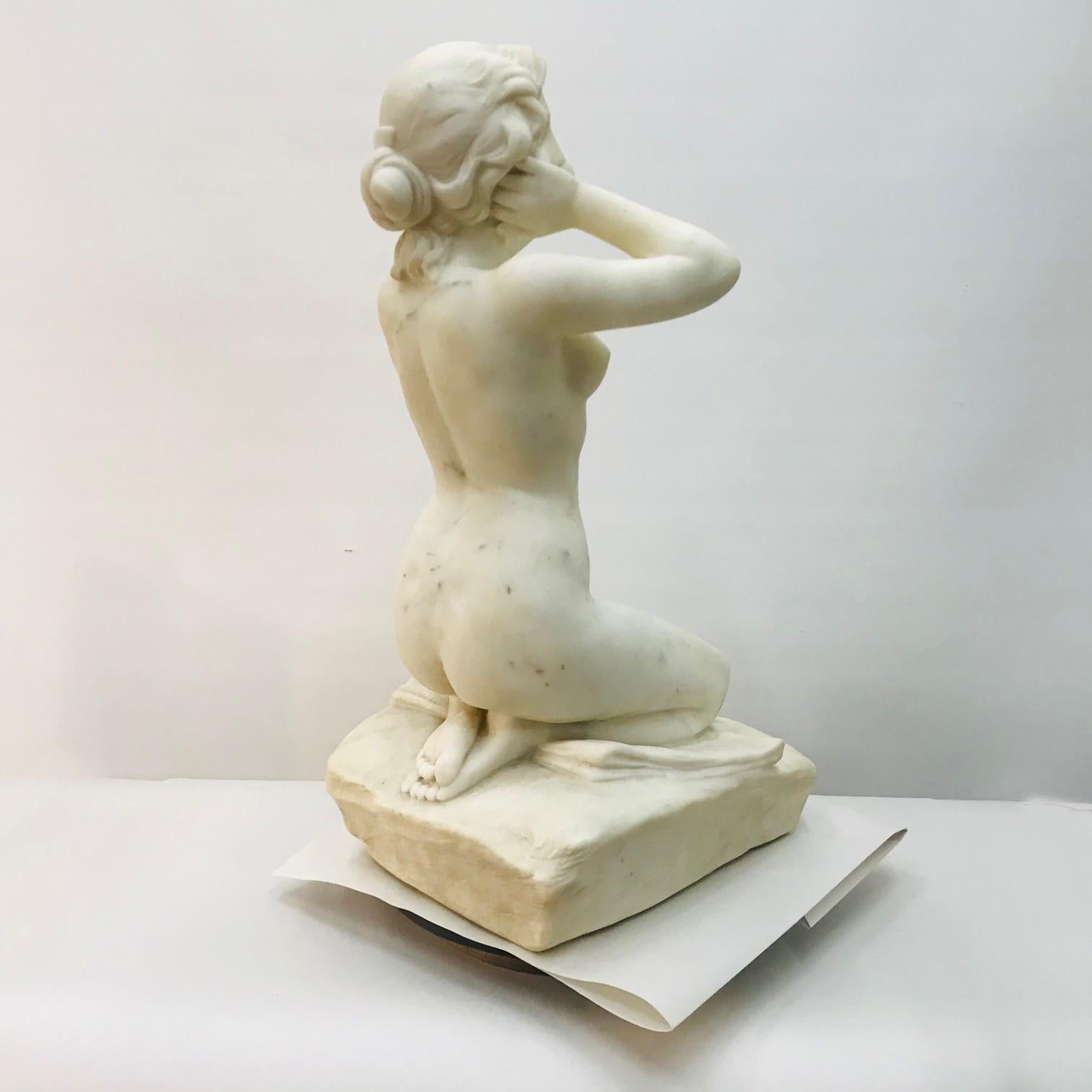 Sculpté à la main Statue en marbre « Awakening » d'après Constantino Barbella en vente