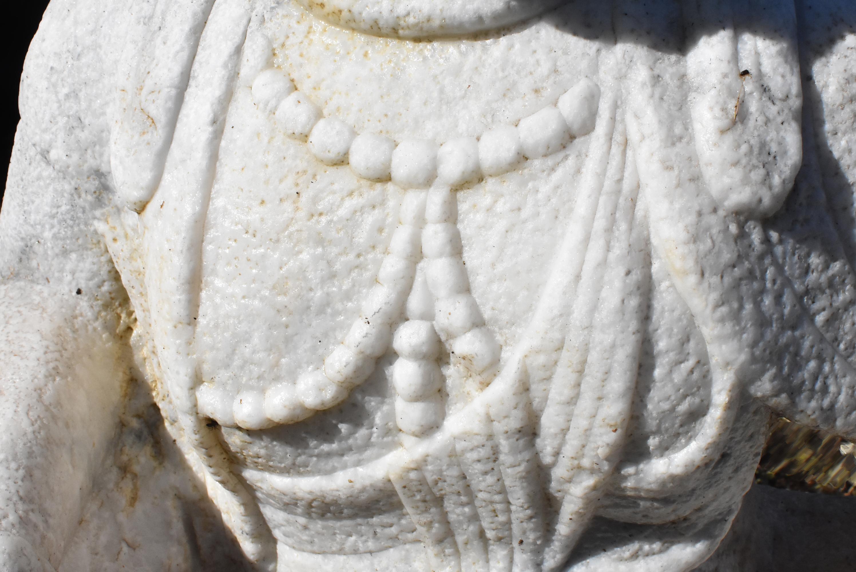 Large Marble Statue of Kwan Yin Avalokiteshara In Good Condition For Sale In Somis, CA