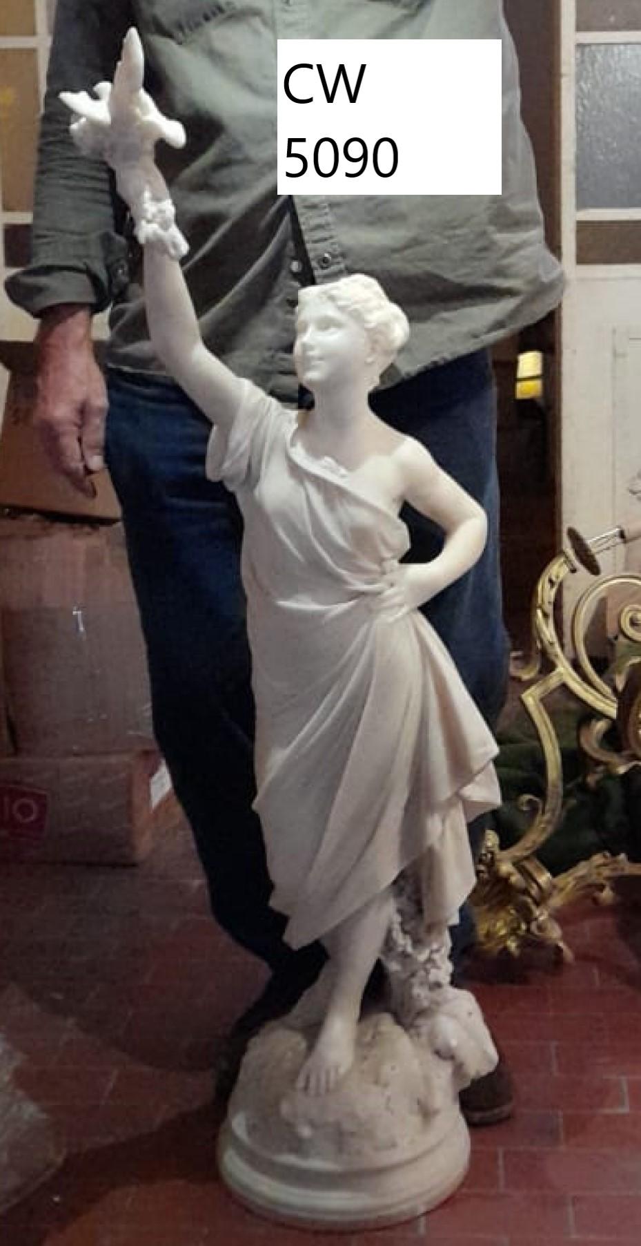 Statue de dame en marbre en vente 7