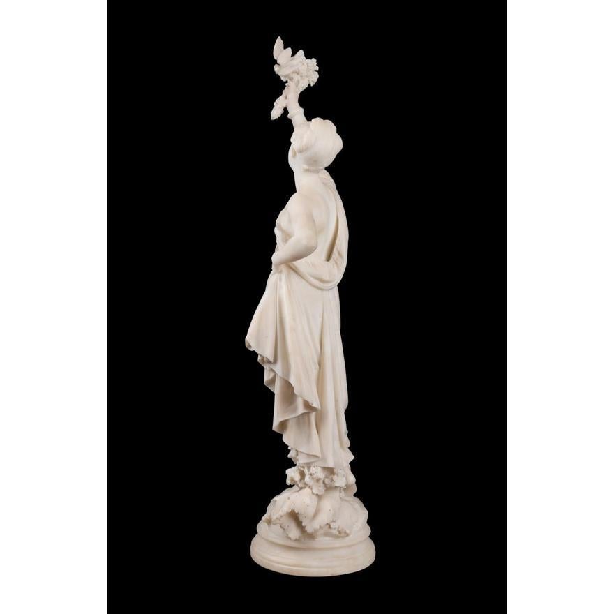 Début du 20ème siècle Statue de dame en marbre en vente