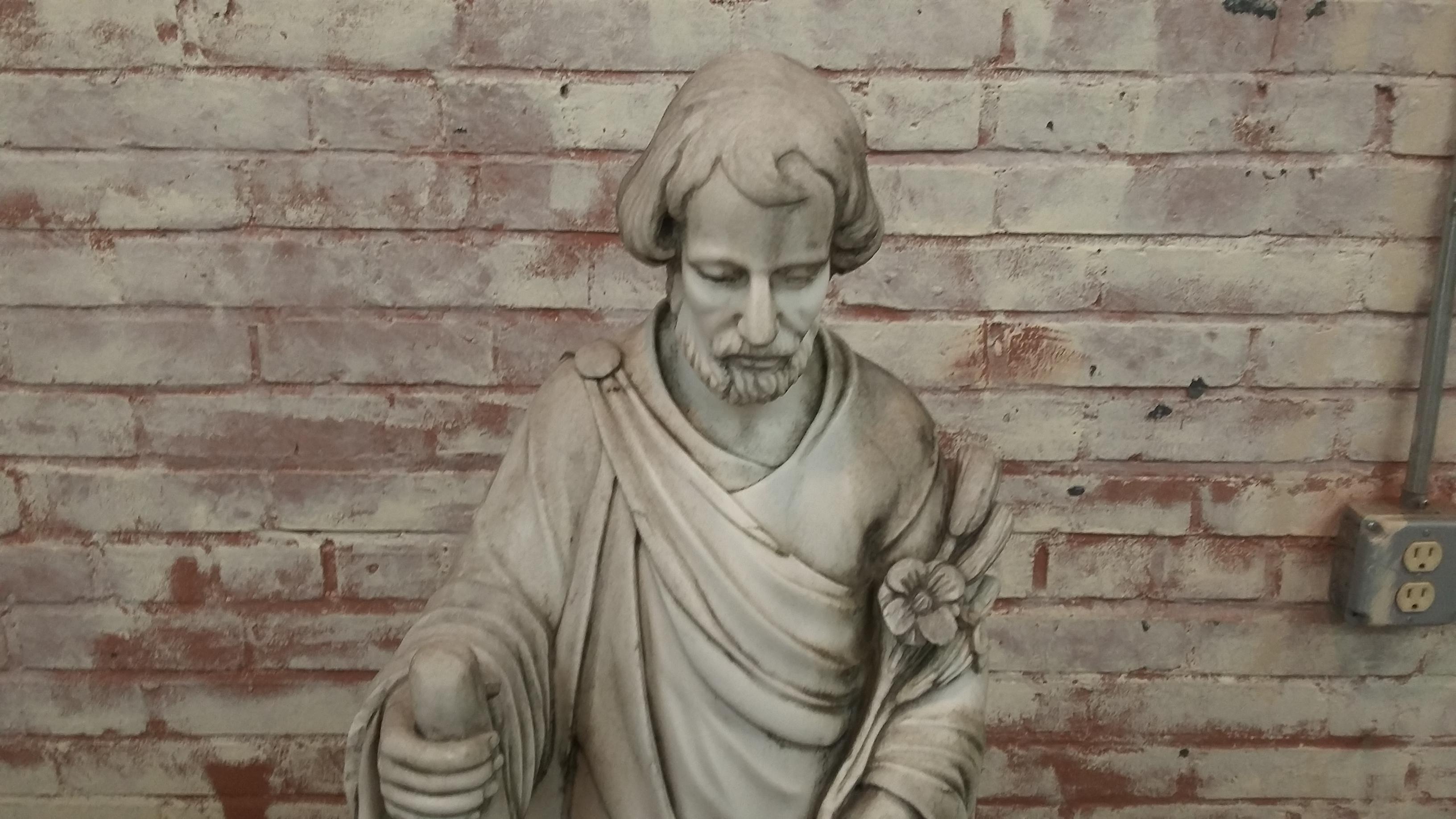 Carved marble statue of Saint Joseph. Solid marble 20th century statue (circa 1990). Fine details 36