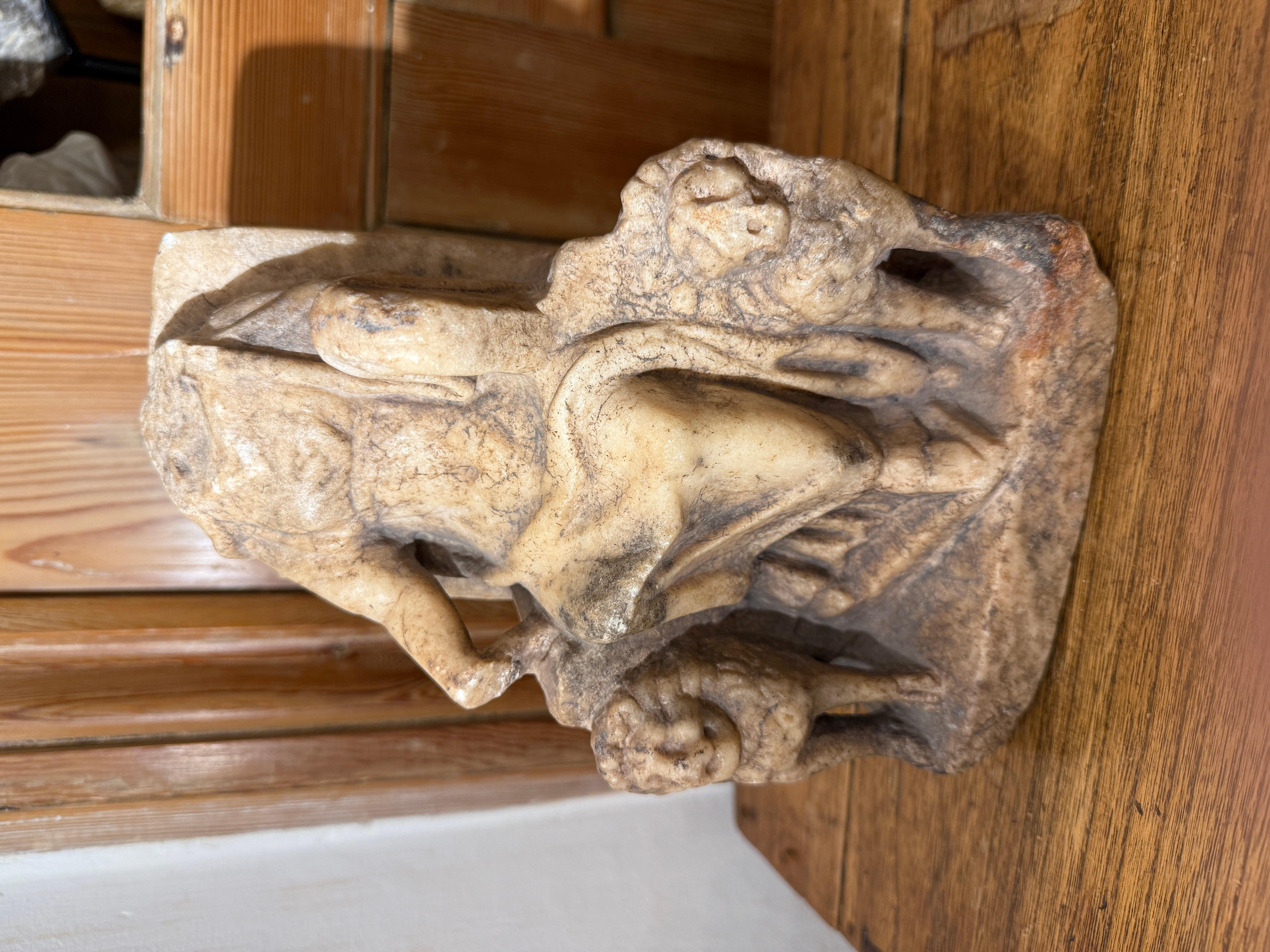 Statuette en marbre de Cybèle trônant, Empire romain, vers le IIIe siècle après J.-C. en vente 8