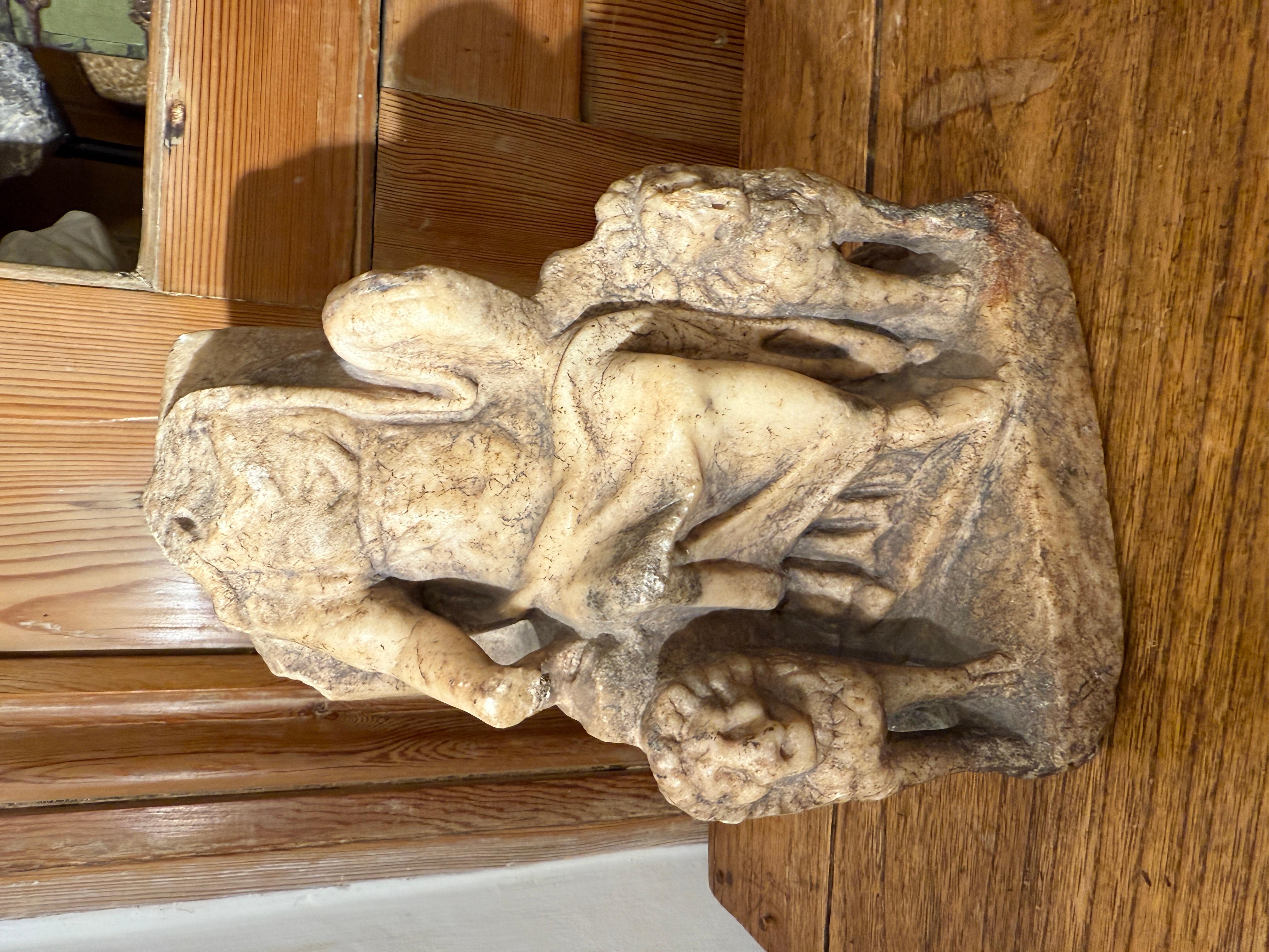 Statuette en marbre de Cybèle trônant, Empire romain, vers le IIIe siècle après J.-C. en vente 11