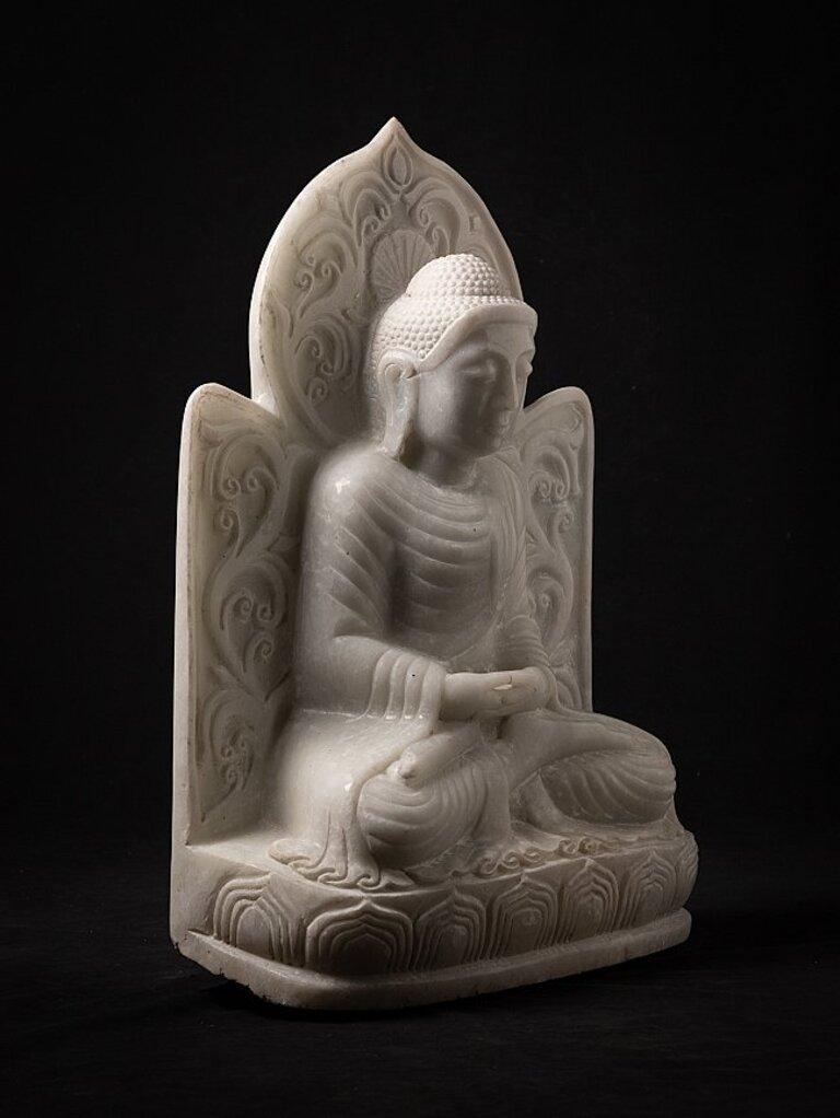 statue de Bouddha birman en pierre de marbre de Birmanie en vente 8