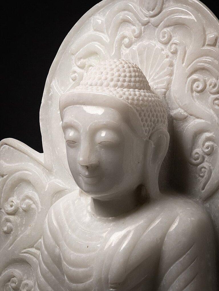 statue de Bouddha birman en pierre de marbre de Birmanie en vente 14