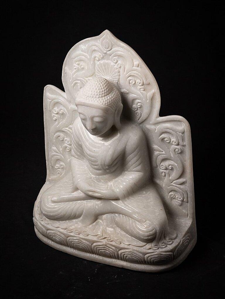 statue de Bouddha birman en pierre de marbre de Birmanie en vente 15