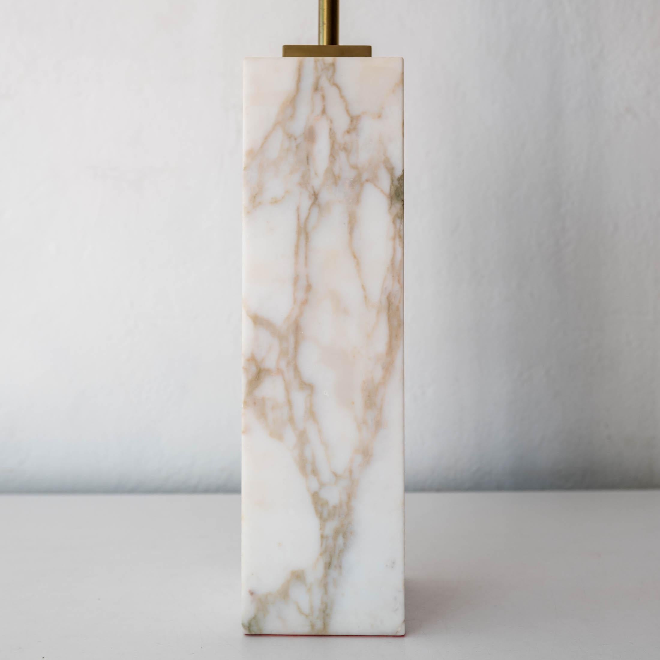 Milieu du XXe siècle Lampe de table en marbre de Robsjohn-Gibbings pour Hansen en vente