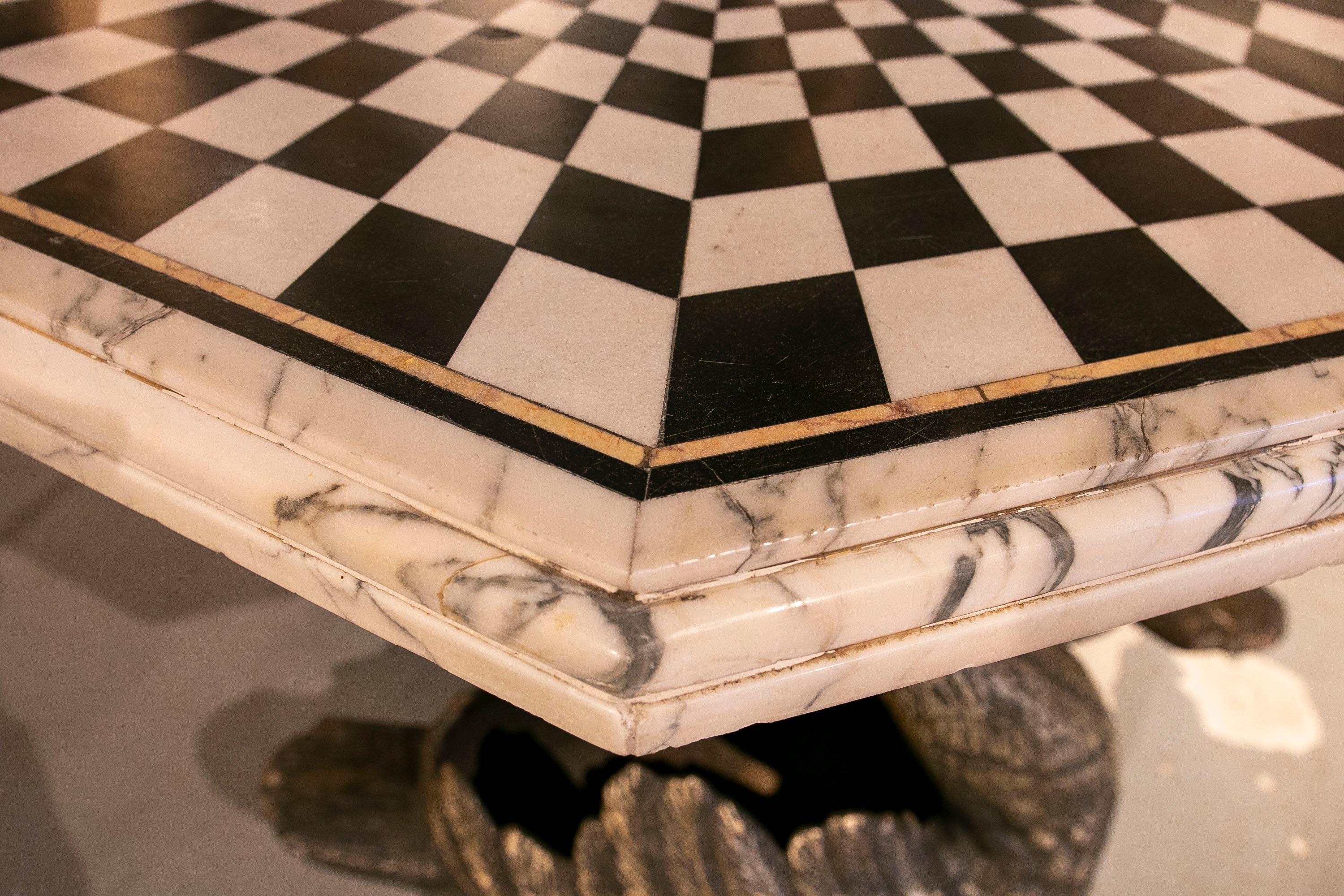 Marble Table with Geometrical Stone Inlay and Bases  In Good Condition In Marbella, ES