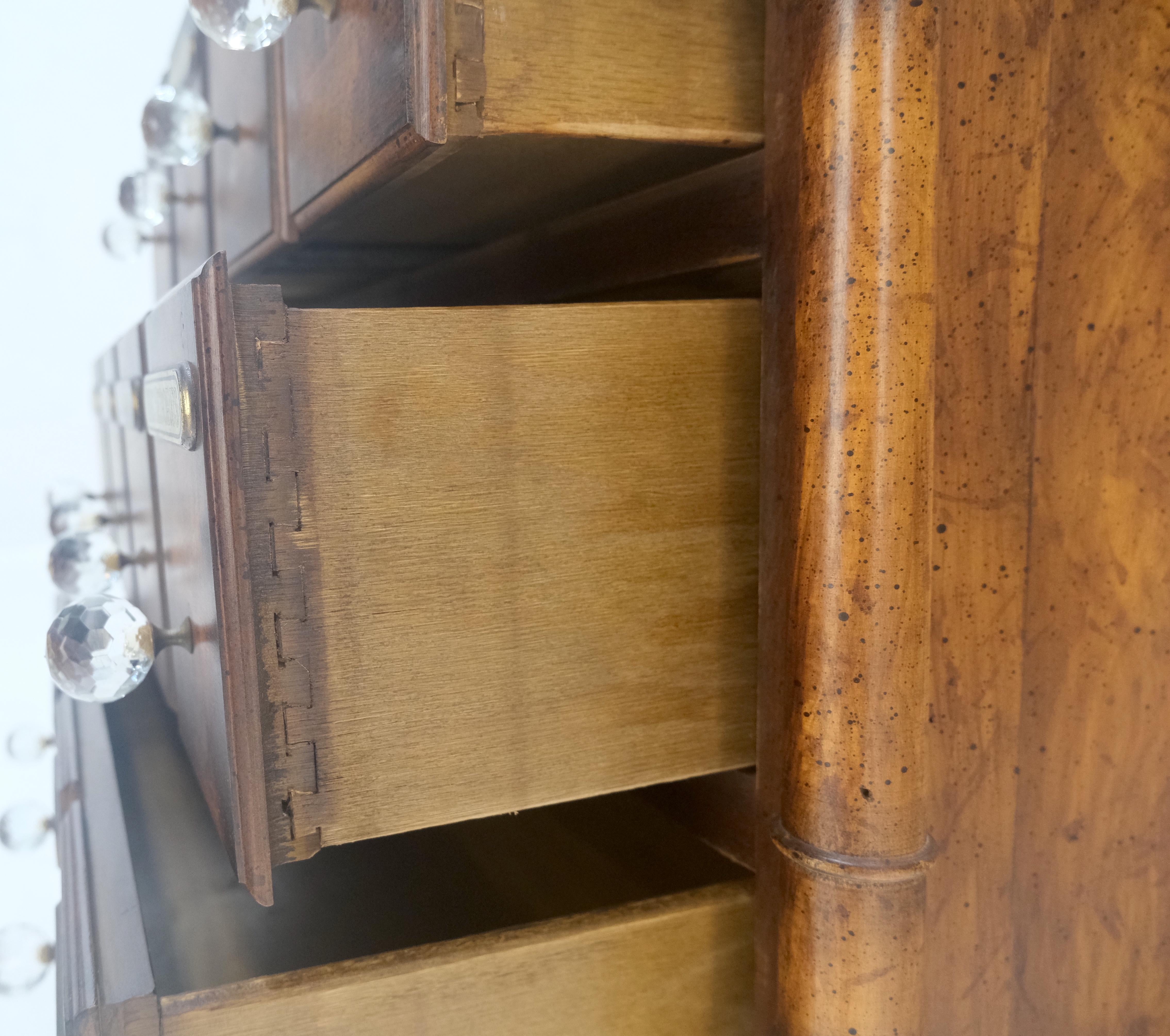 Cassetti con piano in marmo, cassetti in legno di radica, cassetti decorativi con sfere di cristallo, cassettone per scapoli e ammogliati MINT in vendita 4