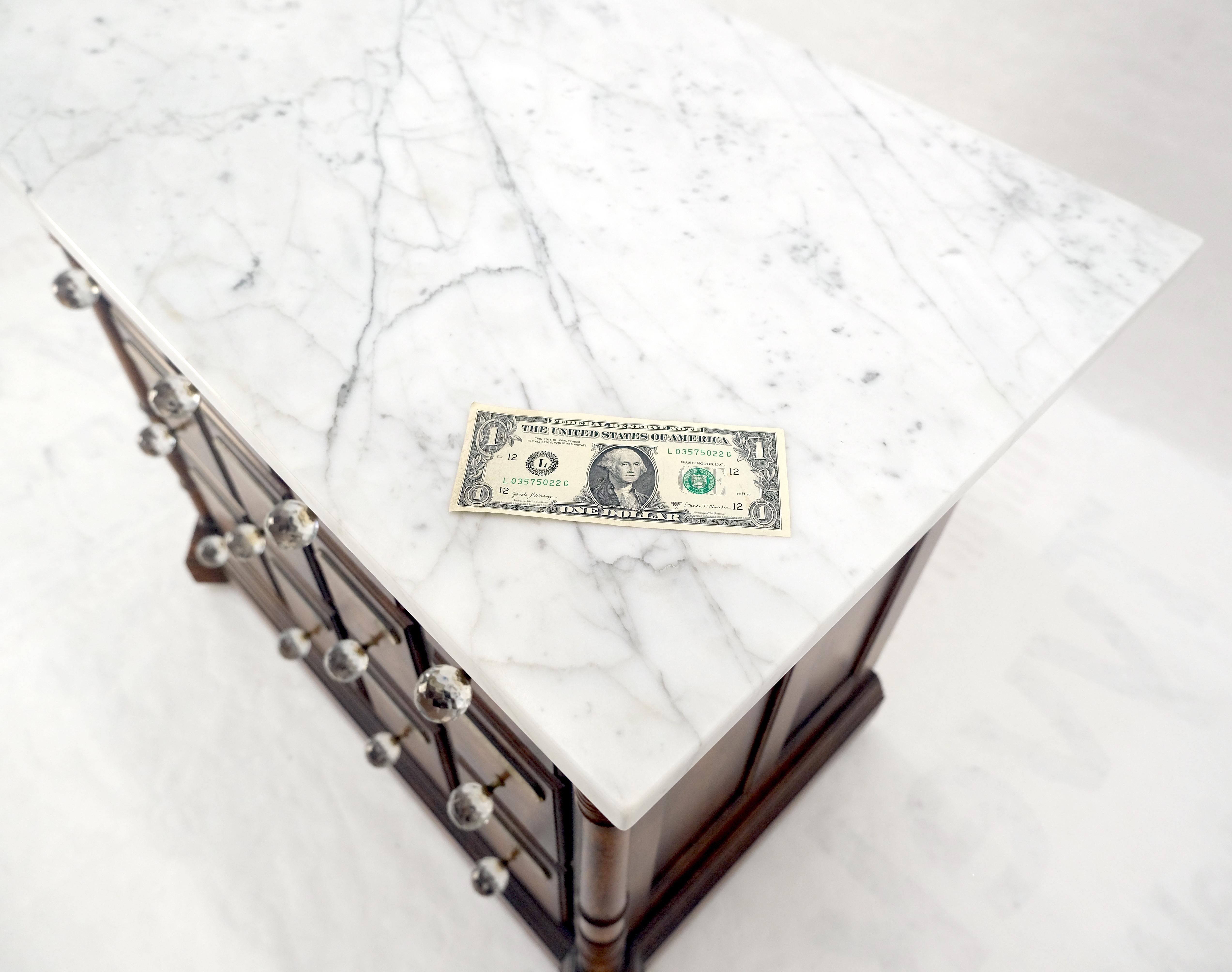 Cassetti con piano in marmo, cassetti in legno di radica, cassetti decorativi con sfere di cristallo, cassettone per scapoli e ammogliati MINT in vendita 10