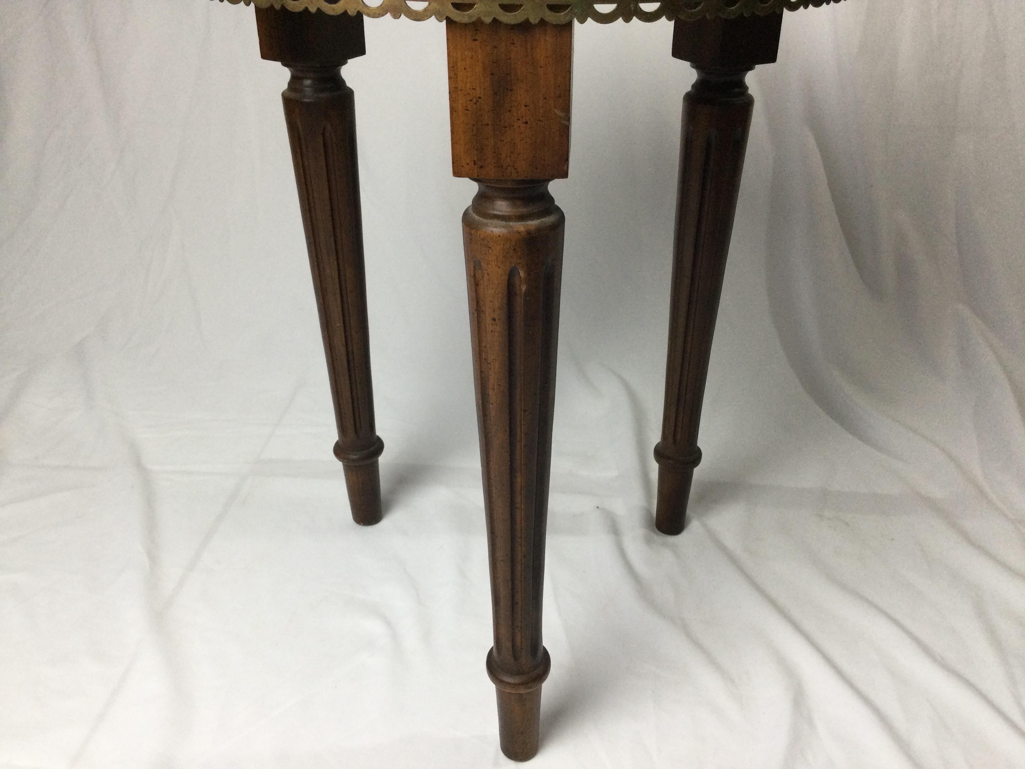 Marble Top Drink Table Stand with Fluted Tapered Legs For Sale 1