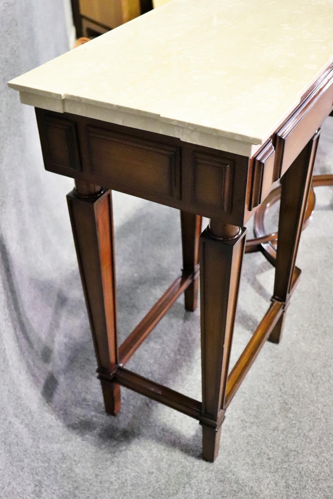 Table console de style Régence française avec plateau en marbre  en vente 1