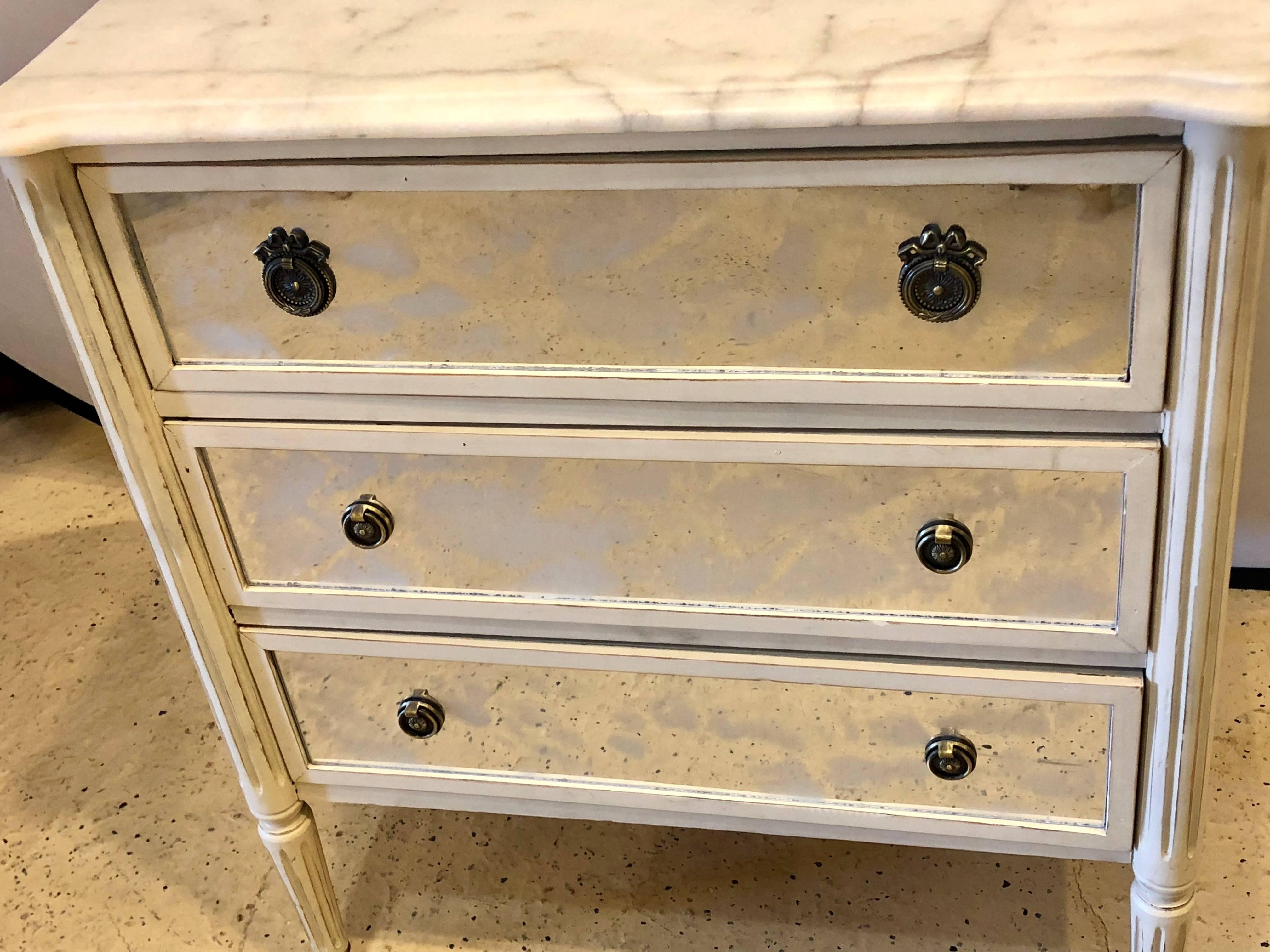 Marble-Top Hollywood Regency Decorated Commode Nightstand in Manner of Jansen In Good Condition In Stamford, CT