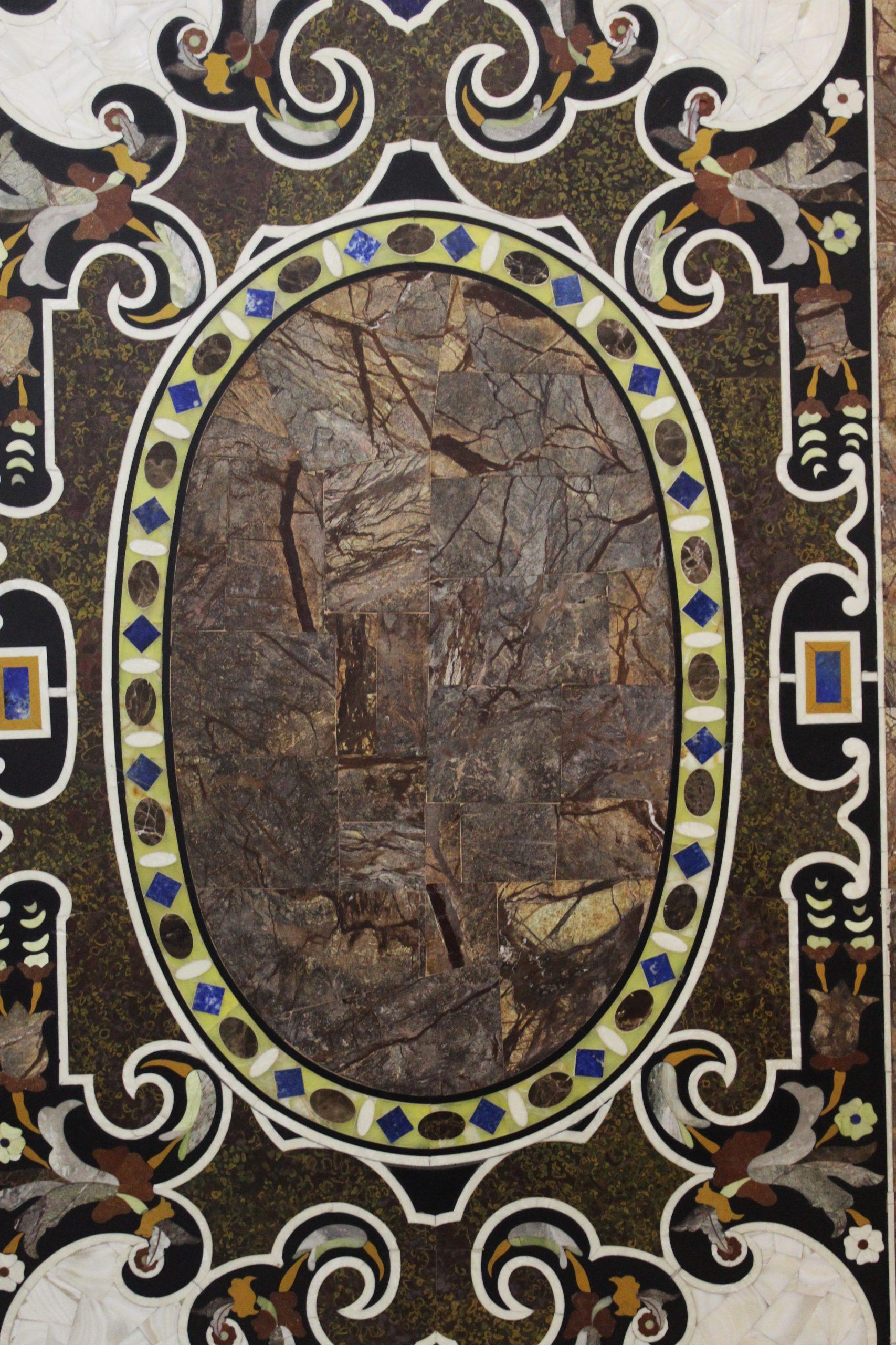 Marmorplatte mit Intarsien aus harten Steinen, Halbedelsteinen im Zustand „Gut“ im Angebot in Rome, IT