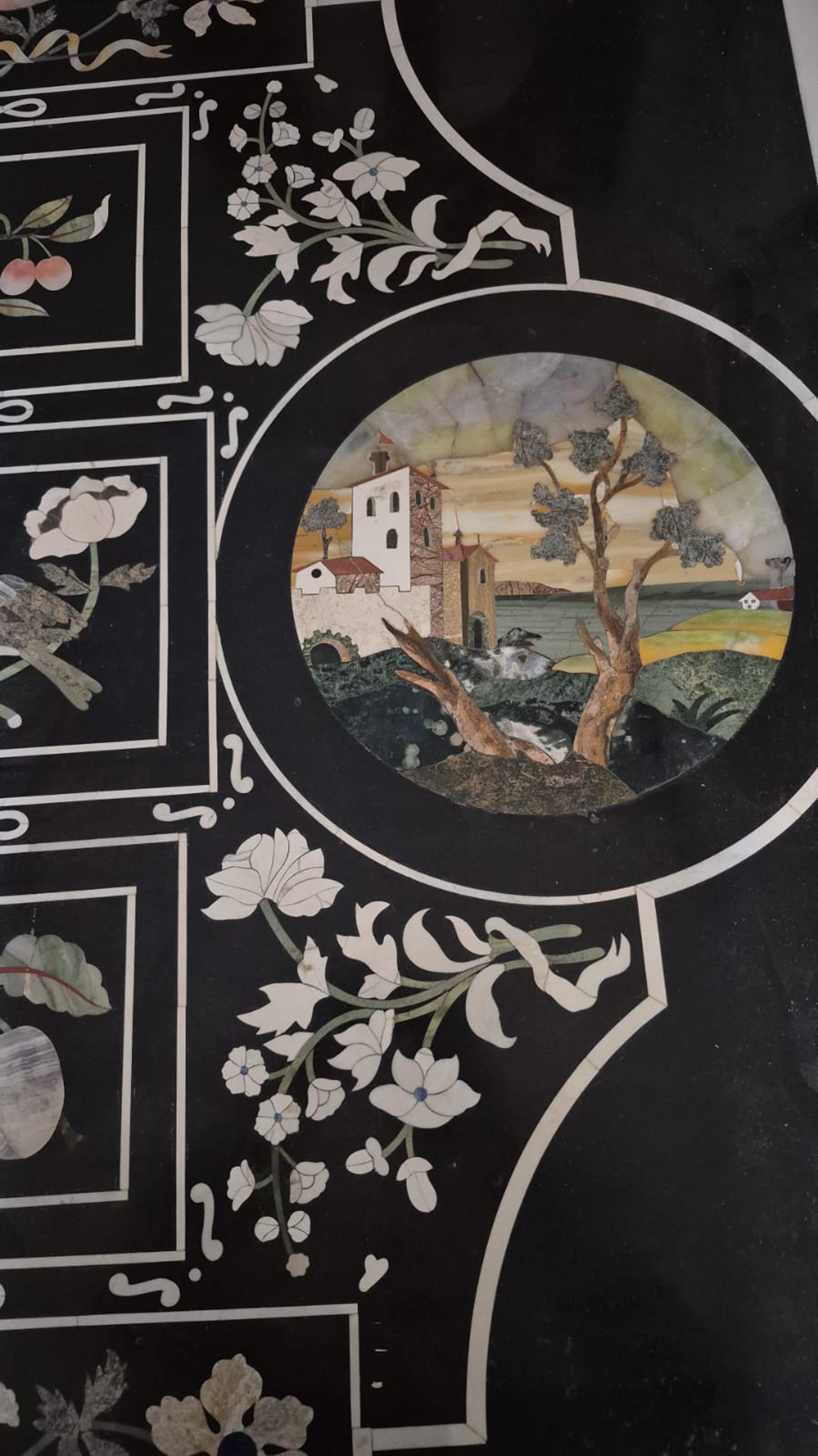 Marble top inlaid with semiprecious stones For Sale 1