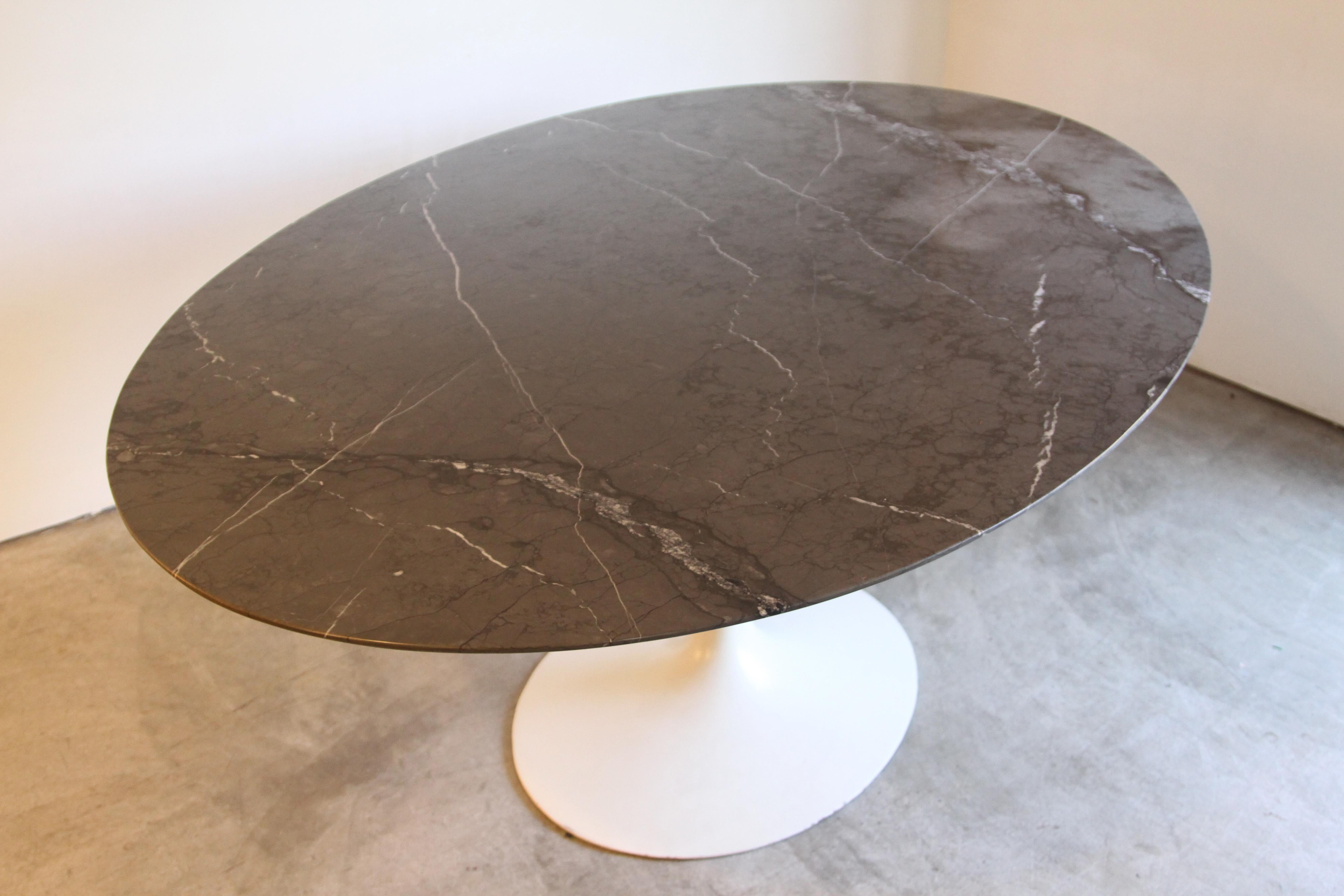Marble-Top Oval Saarinen for Knoll Dining Table 6