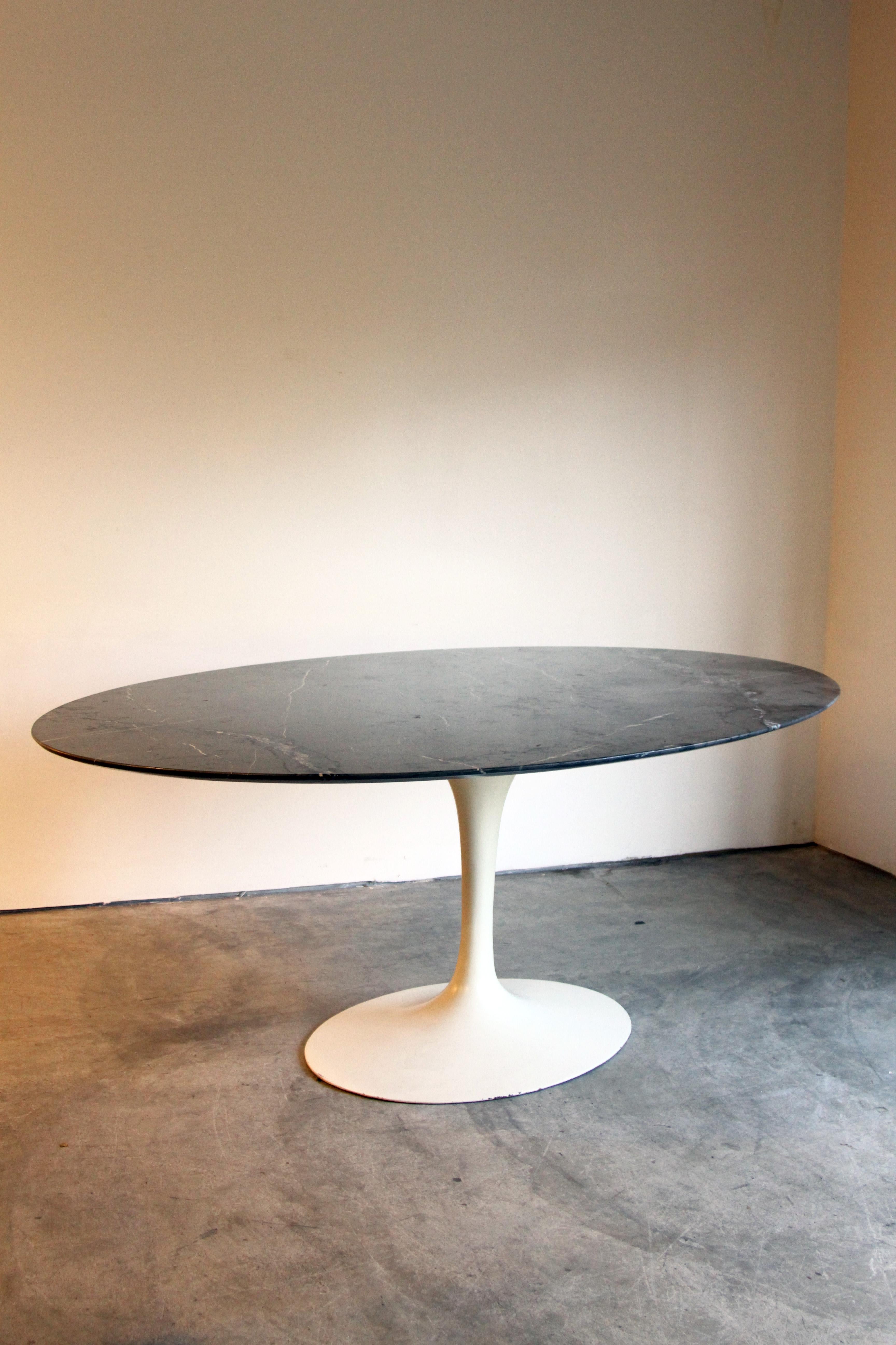 Marble-Top Oval Saarinen for Knoll Dining Table 7