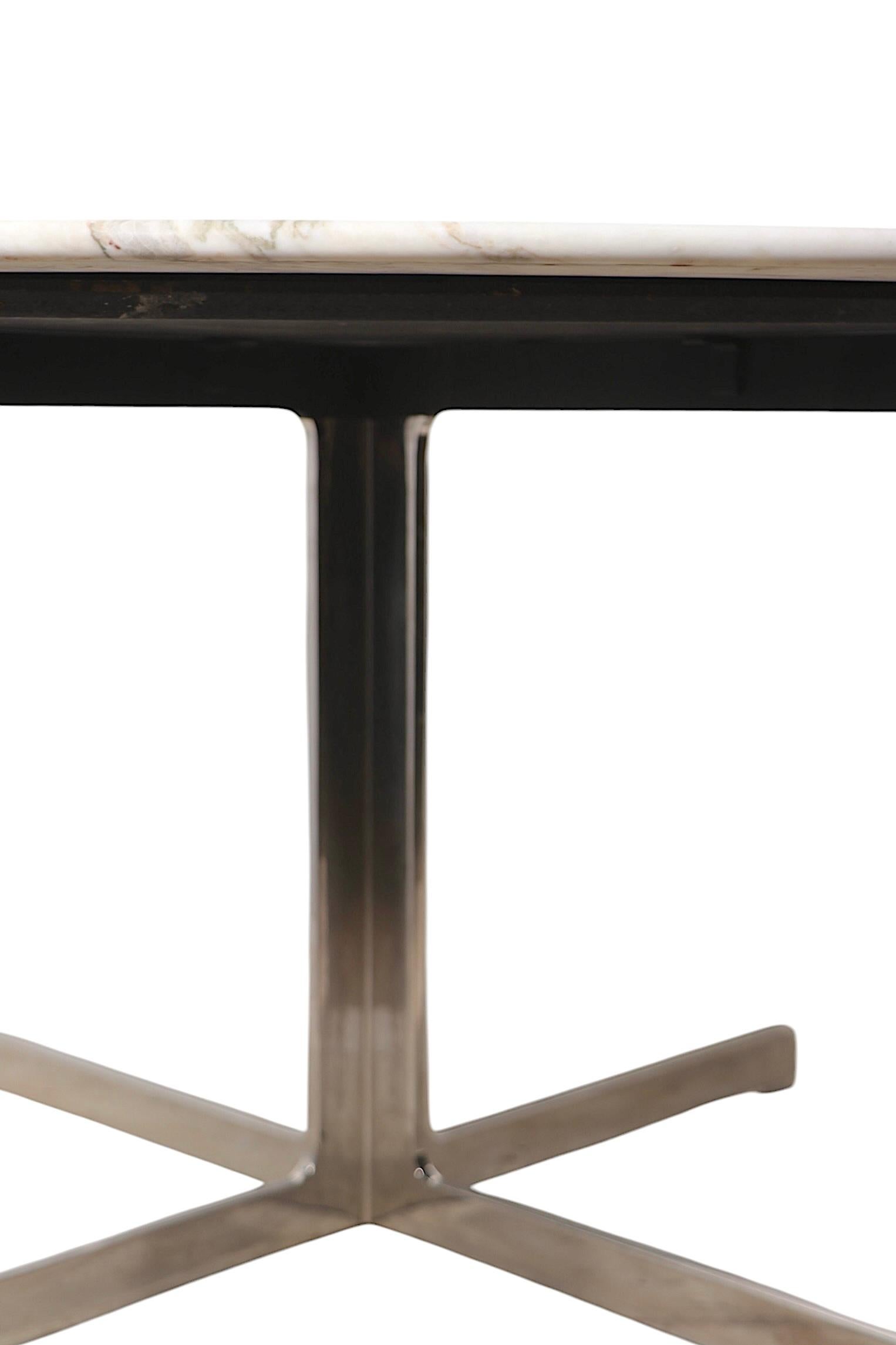 Mesa de comedor con tablero de mármol y base de acero pulido att. a Ward Bennett para Lehigh en venta 5