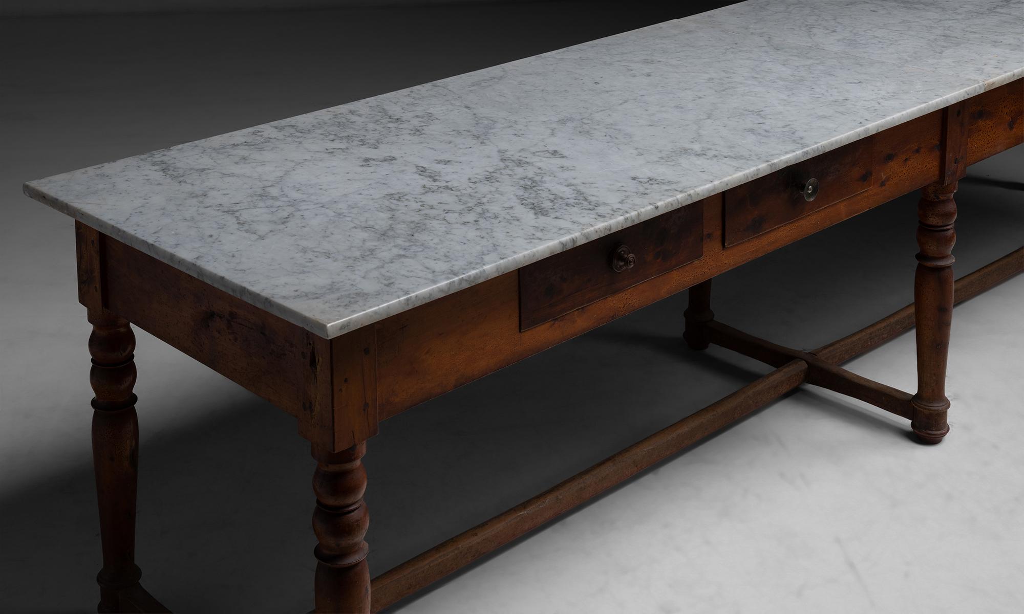 Table de préparation à plateau de marbre, Italie vers 1890 en vente 3