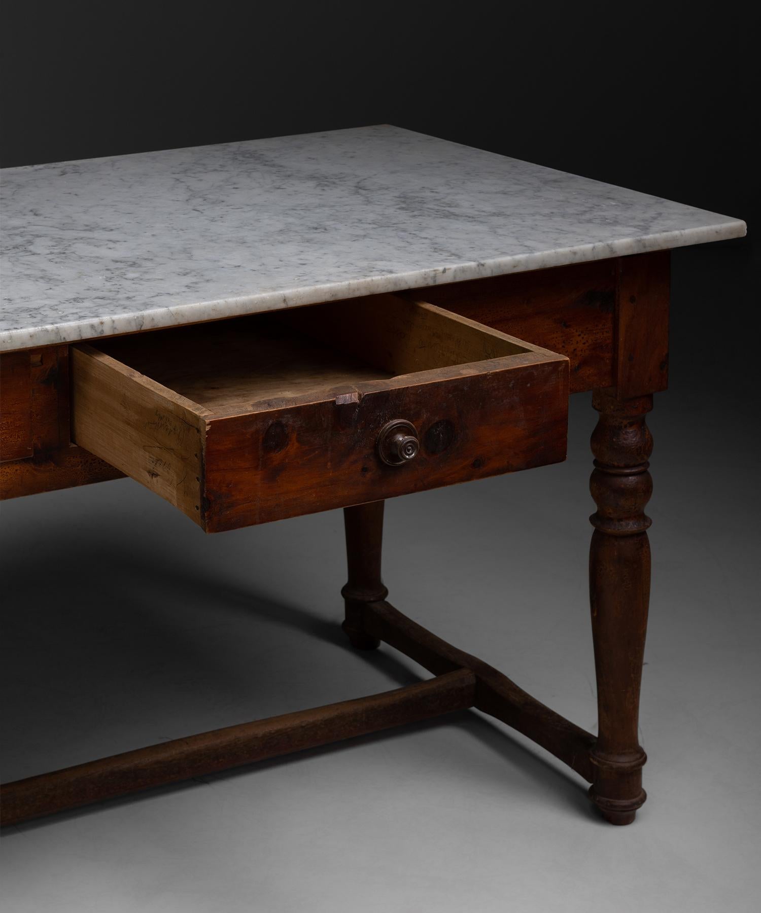Table de préparation à plateau de marbre, Italie vers 1890 en vente 2