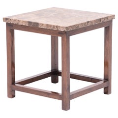 Table d'appoint carrée à plateau en marbre