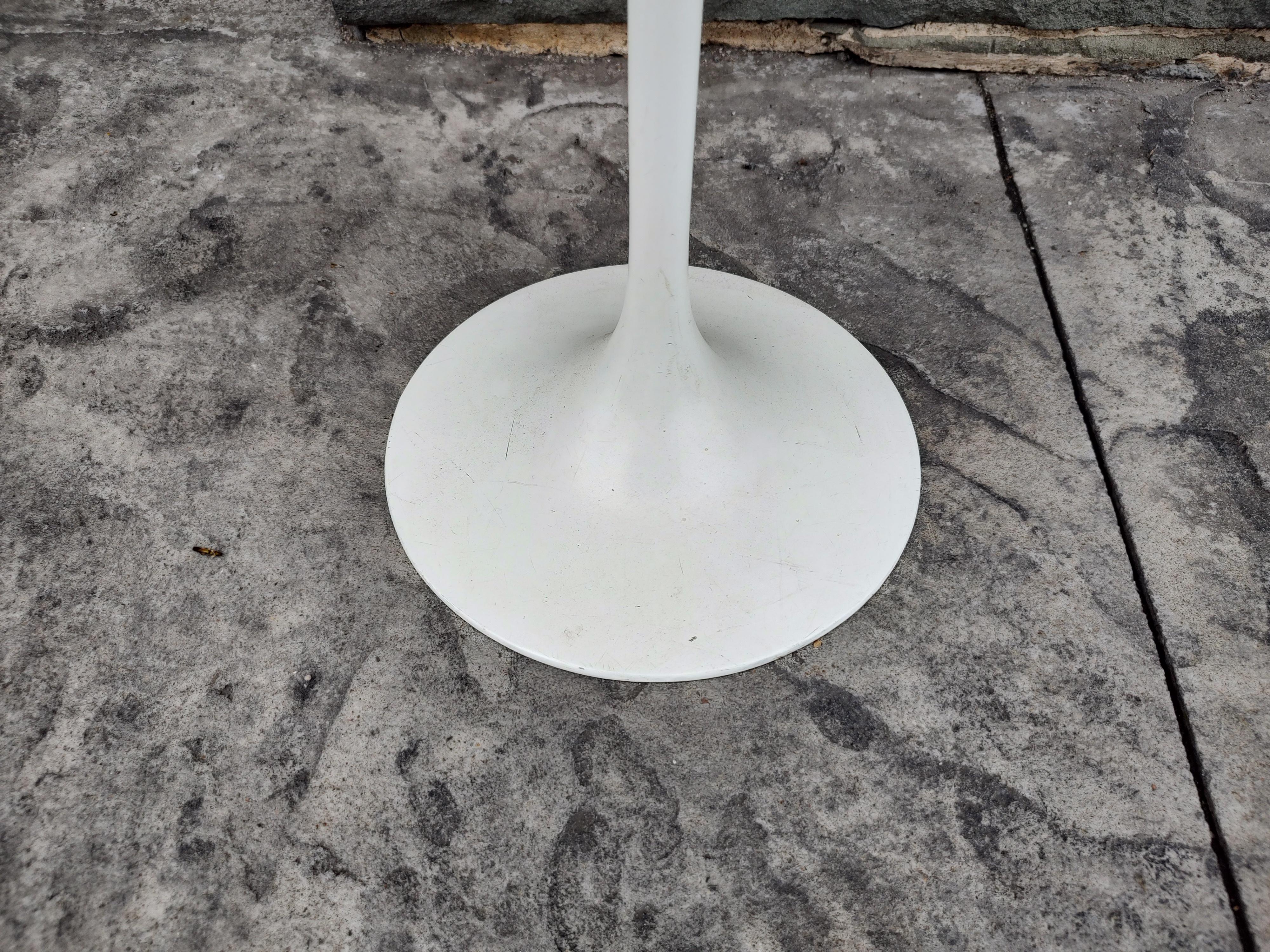 Marble Top Tulip Saarinen Style Side Table In Good Condition For Sale In Port Jervis, NY