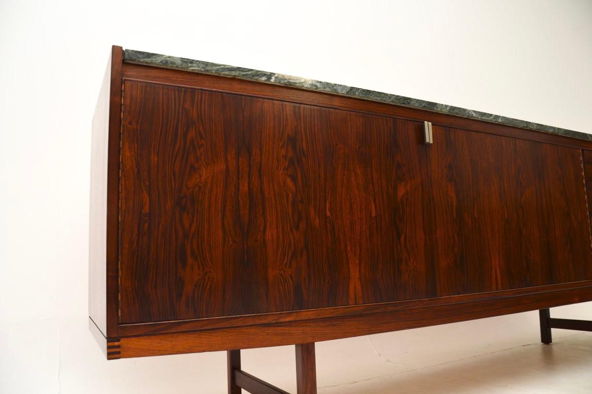 Enfilade vintage avec dessus en marbre de Robert Heritage pour Archie Shine 1