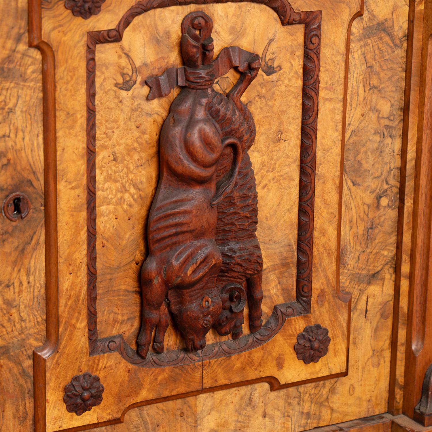Marble Top Walnut Sideboard Buffet, Black Forest Hunt Carving, Sweden circa 1890 6