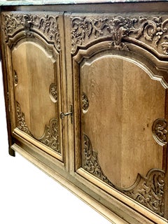 Rare buffet de chasseur Louis XV des années 1730