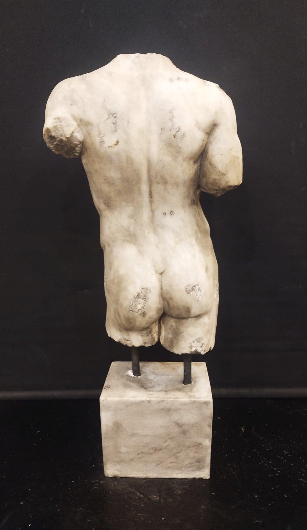 Torso de mármol de Mercurio, H. 92 cm, Escultura de mármol siglo XX en venta