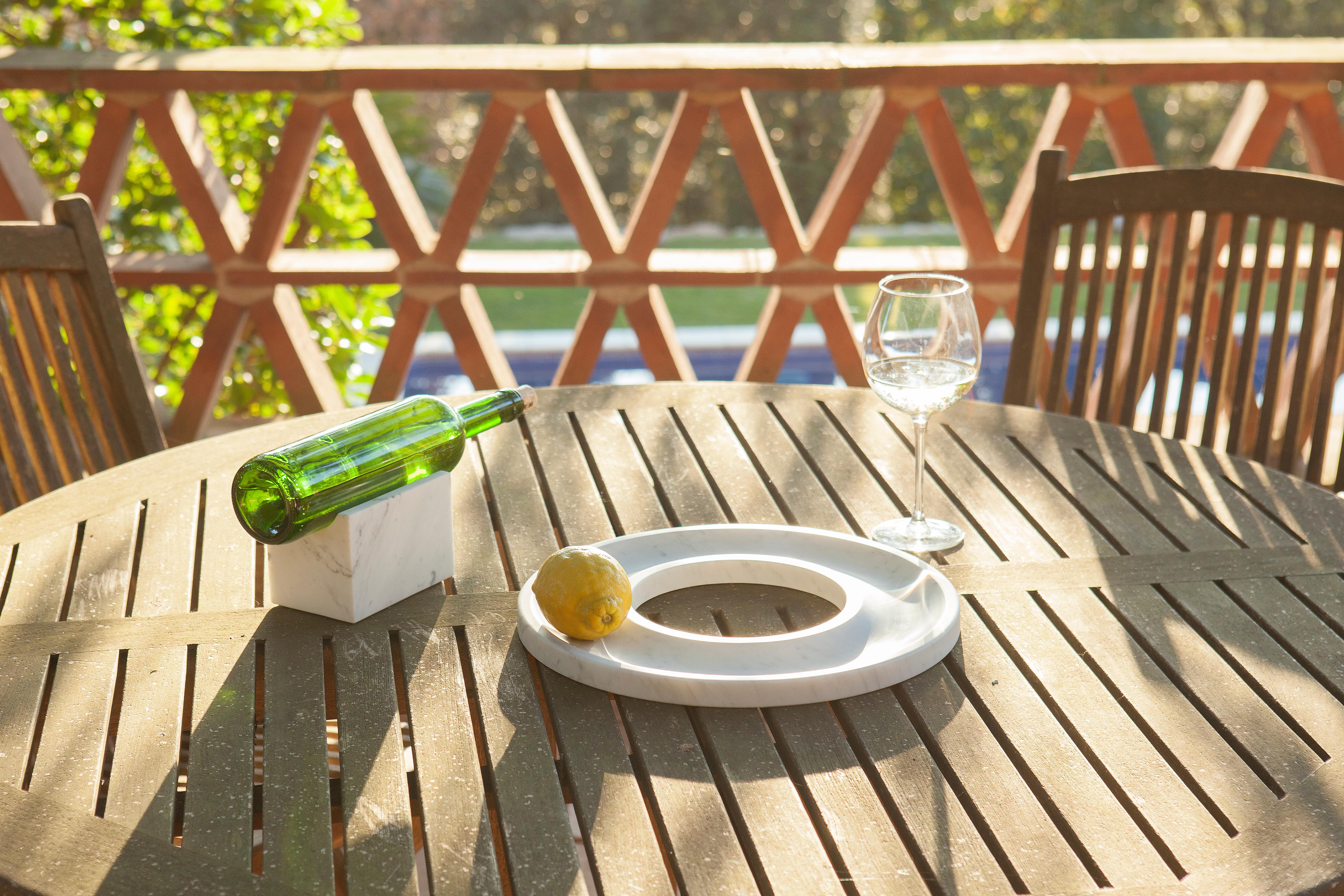 Bandeja de mármol, Bandeja minimalista blanca de Carrara, Bandeja para anillos de mármol by Aparentment en Nuevo estado para la venta en Terrassa, Catalonia
