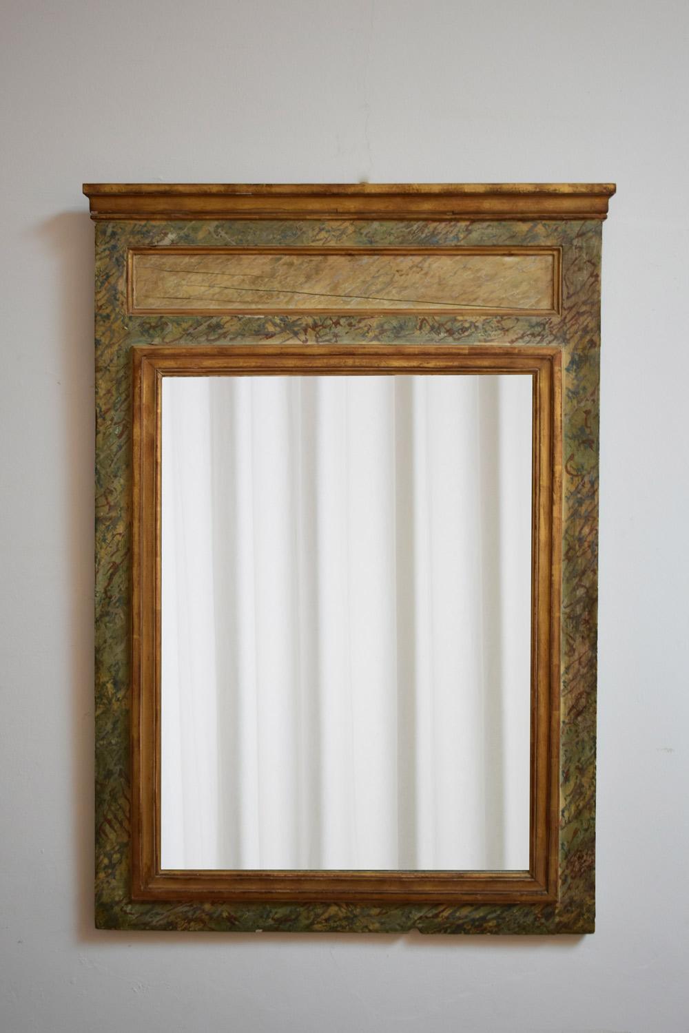 Specchio trompe l'Oeil in marmo, anni '40. In condizioni buone in vendita a Lisboa, PT