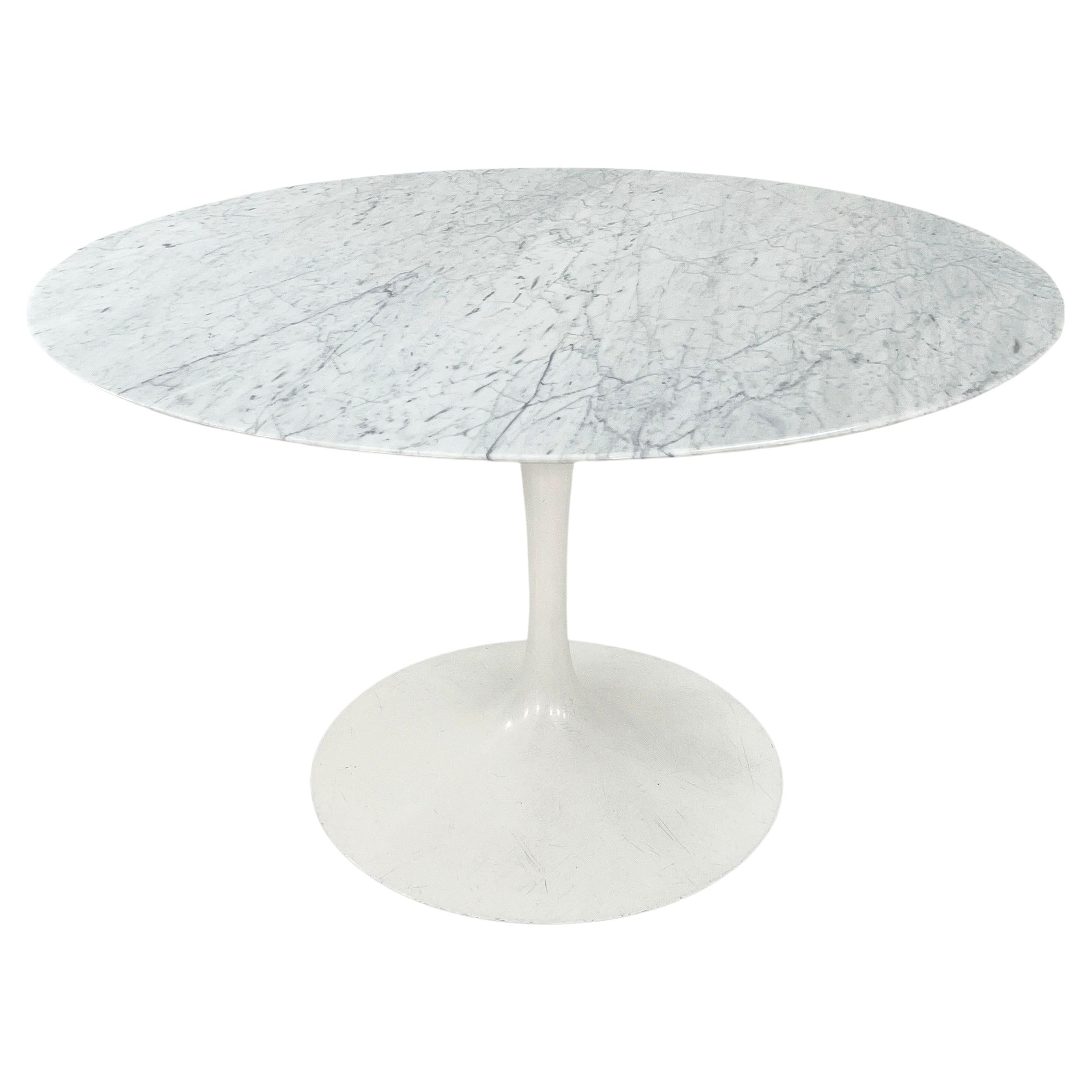 Oval "Tulip" Dining Table with Black Marble Top by Eero Saarinen for