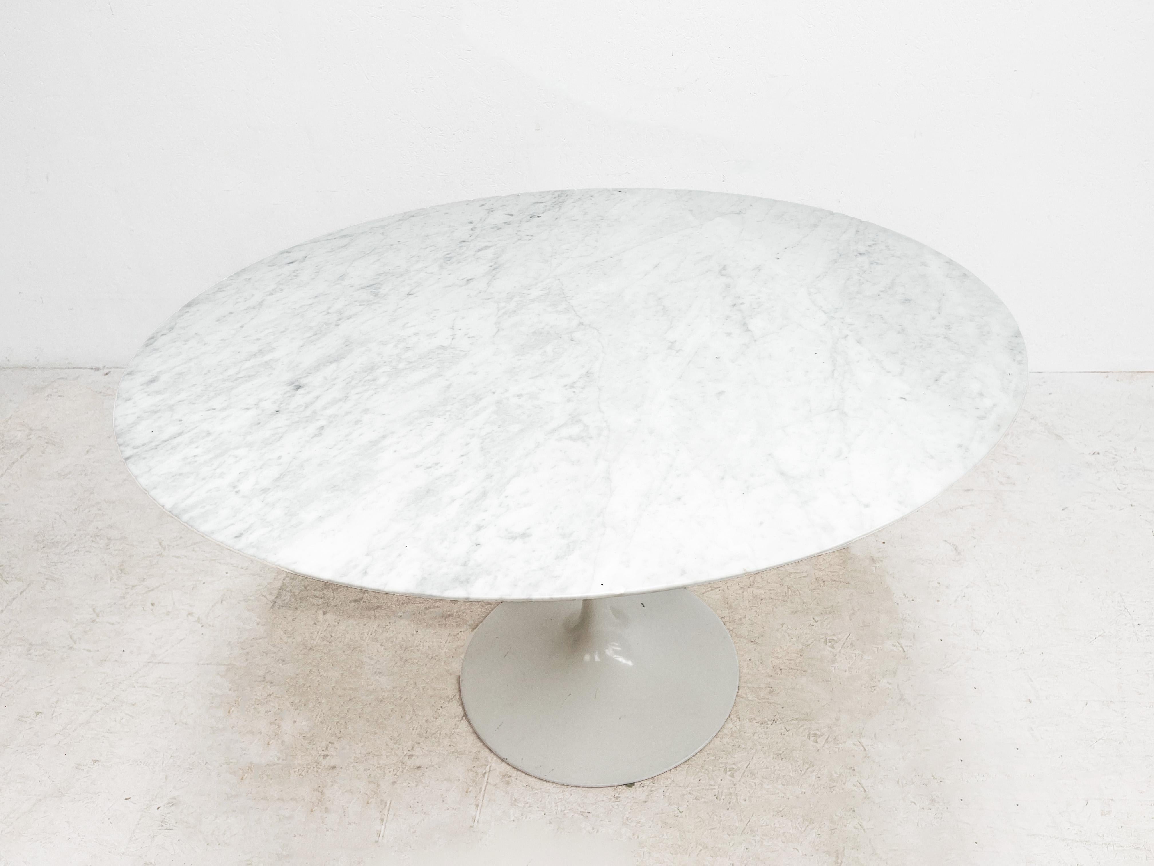 Marble Tulip Table by Eero Saarinen for Knoll Int 2