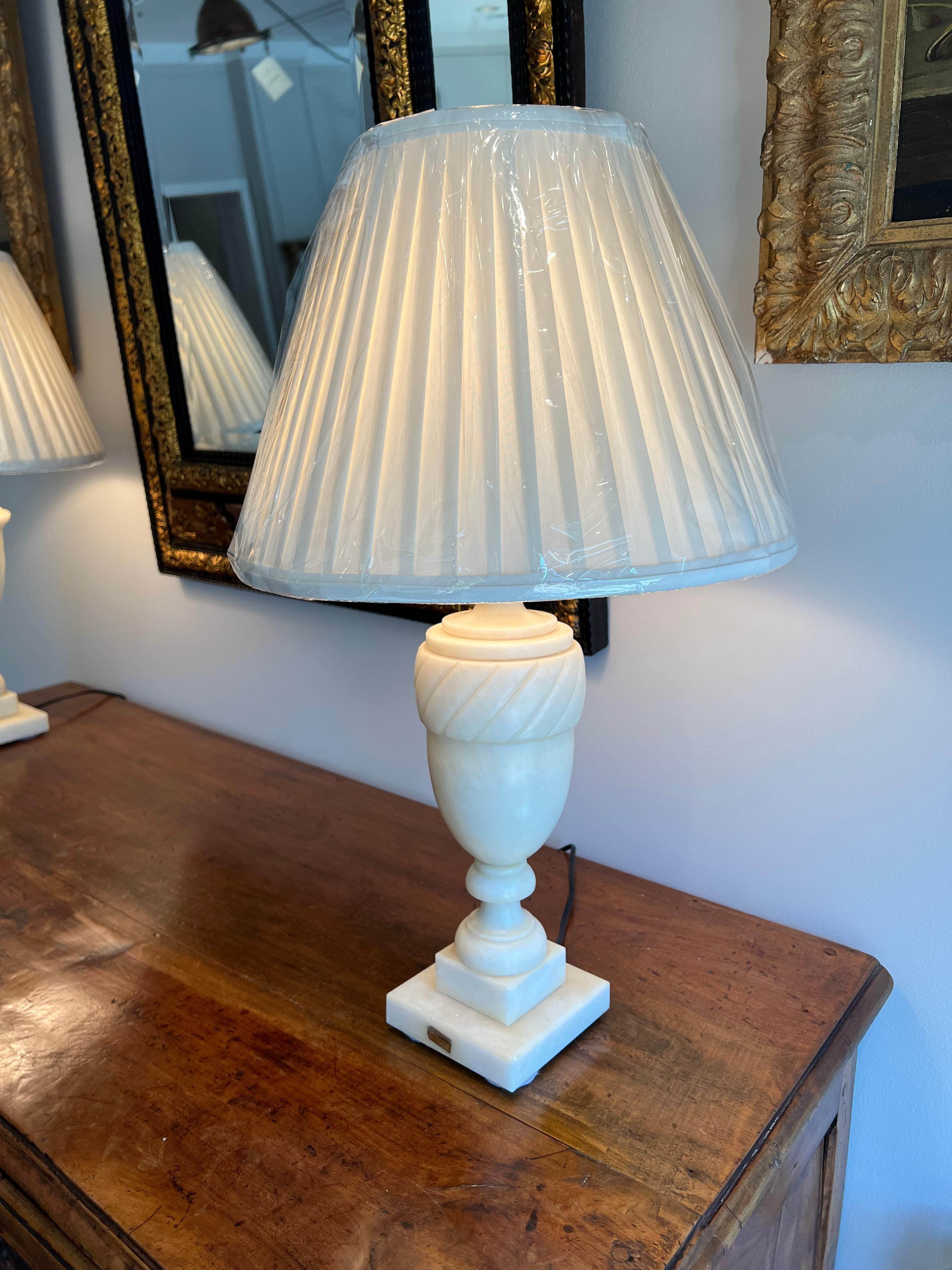 Marble Urn Form Lamp In Fair Condition For Sale In New York, NY