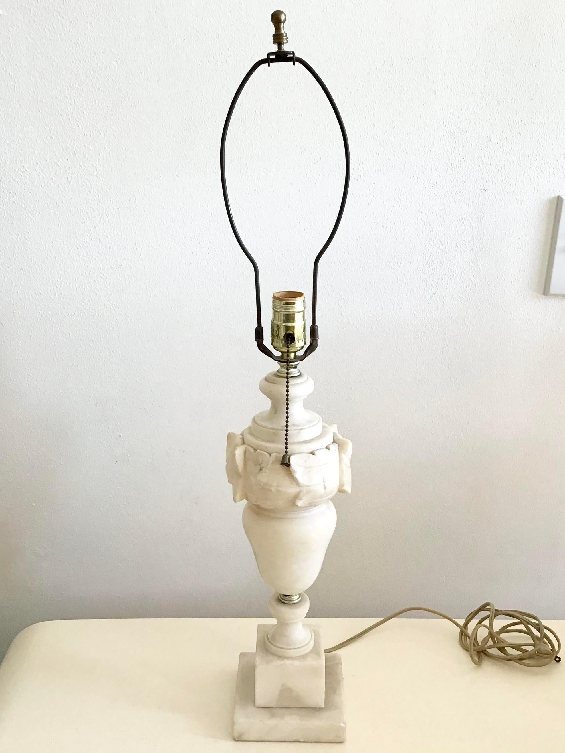 Marble Urn Table Lamp with Raffia Shade In Good Condition For Sale In Los Angeles, CA