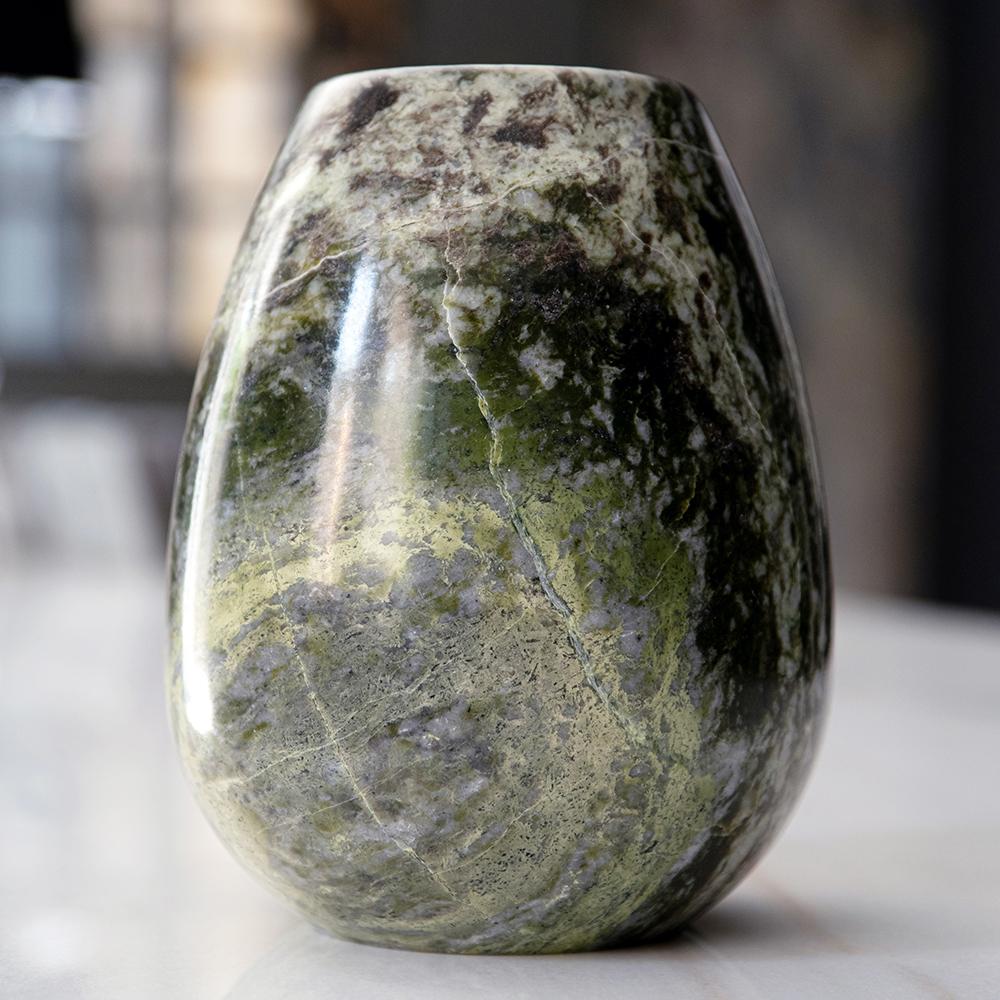 Italian Marble Vase Irish Green H25 design Franco Albini - edit by Officina Della Scala For Sale