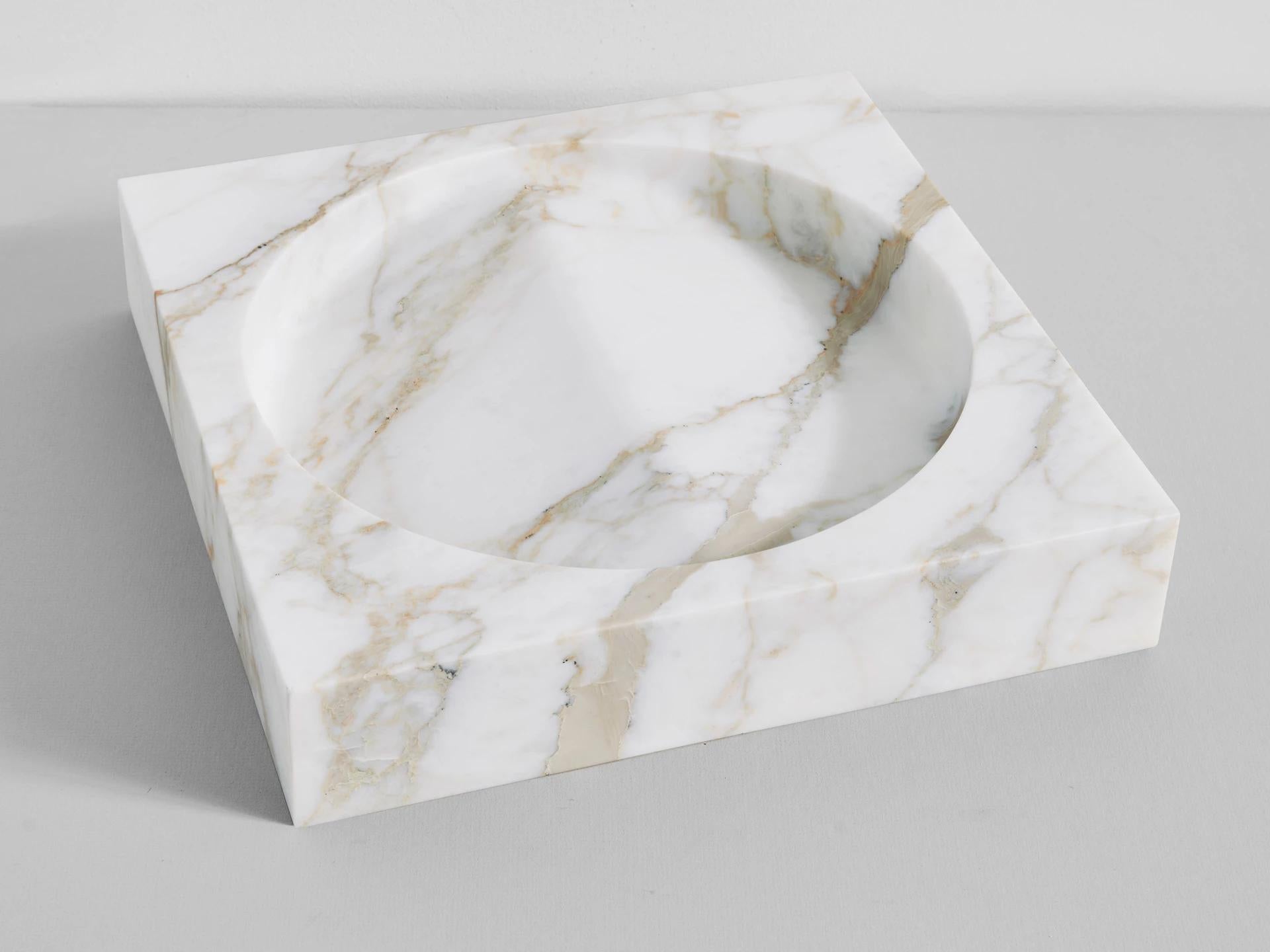 Marble Vide Poche by Henry Wilson In New Condition In Geneve, CH