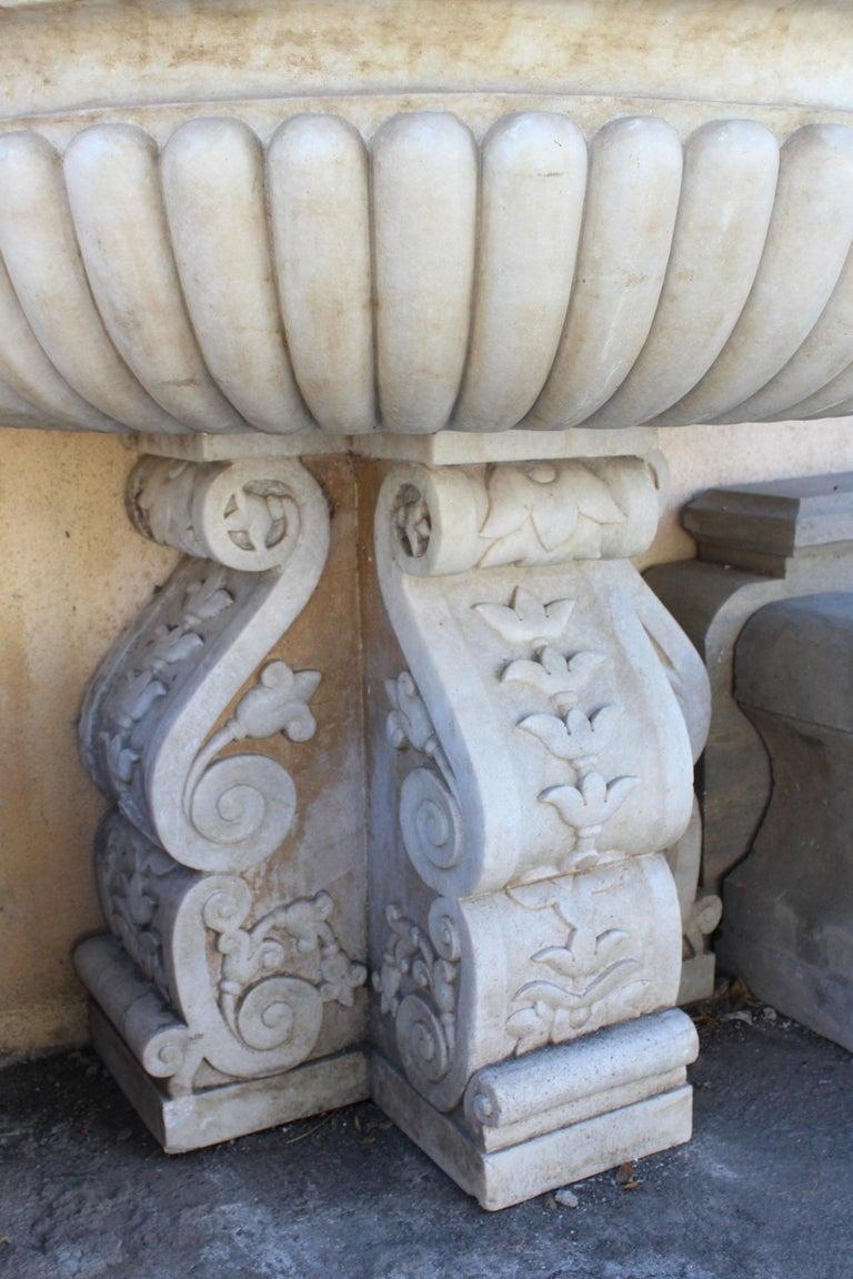 Marmor-Wandbrunnen (20. Jahrhundert) im Angebot