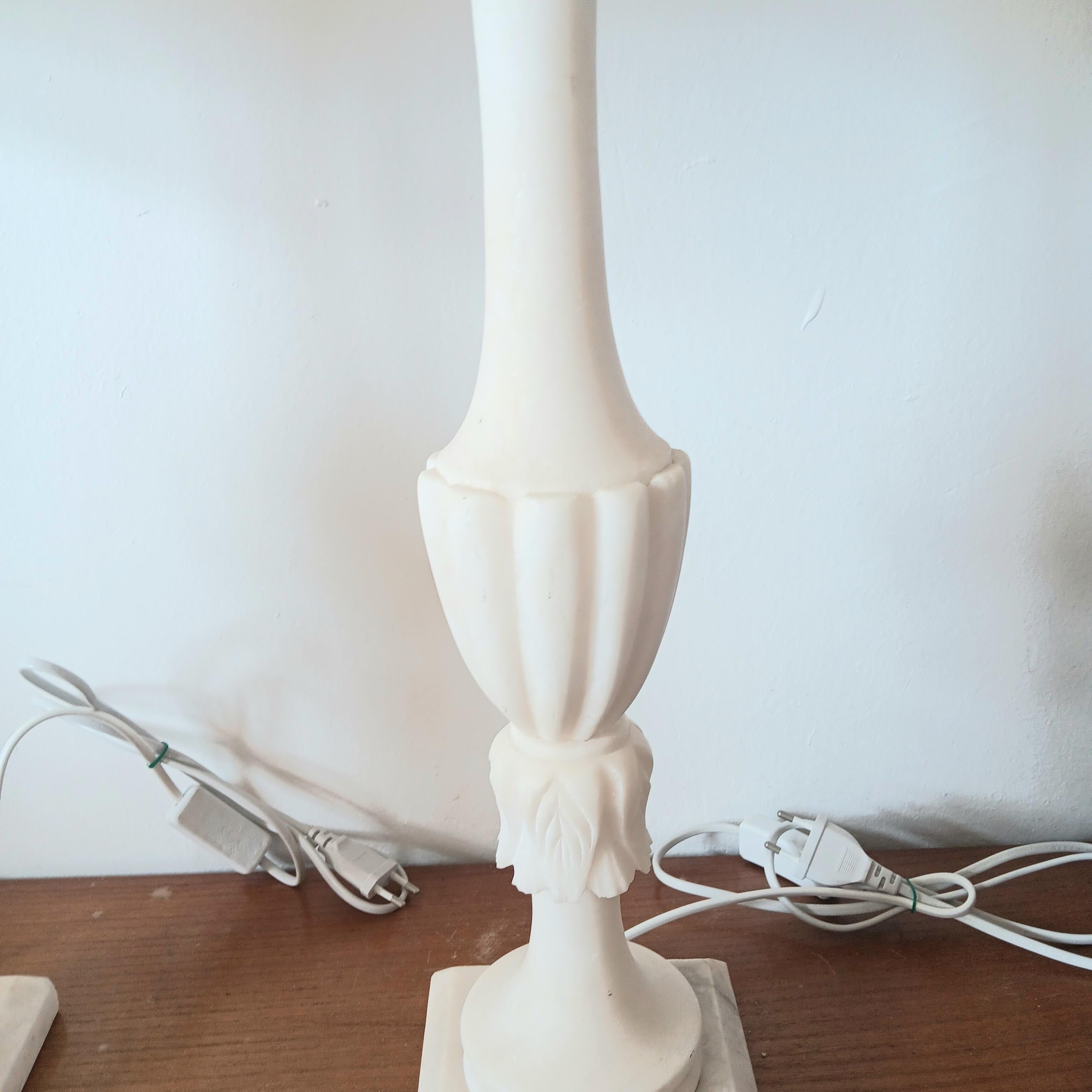 Table Lamps 77 cm Italian White Marble Alabaster White Large Whit Lladro Screens For Sale 9