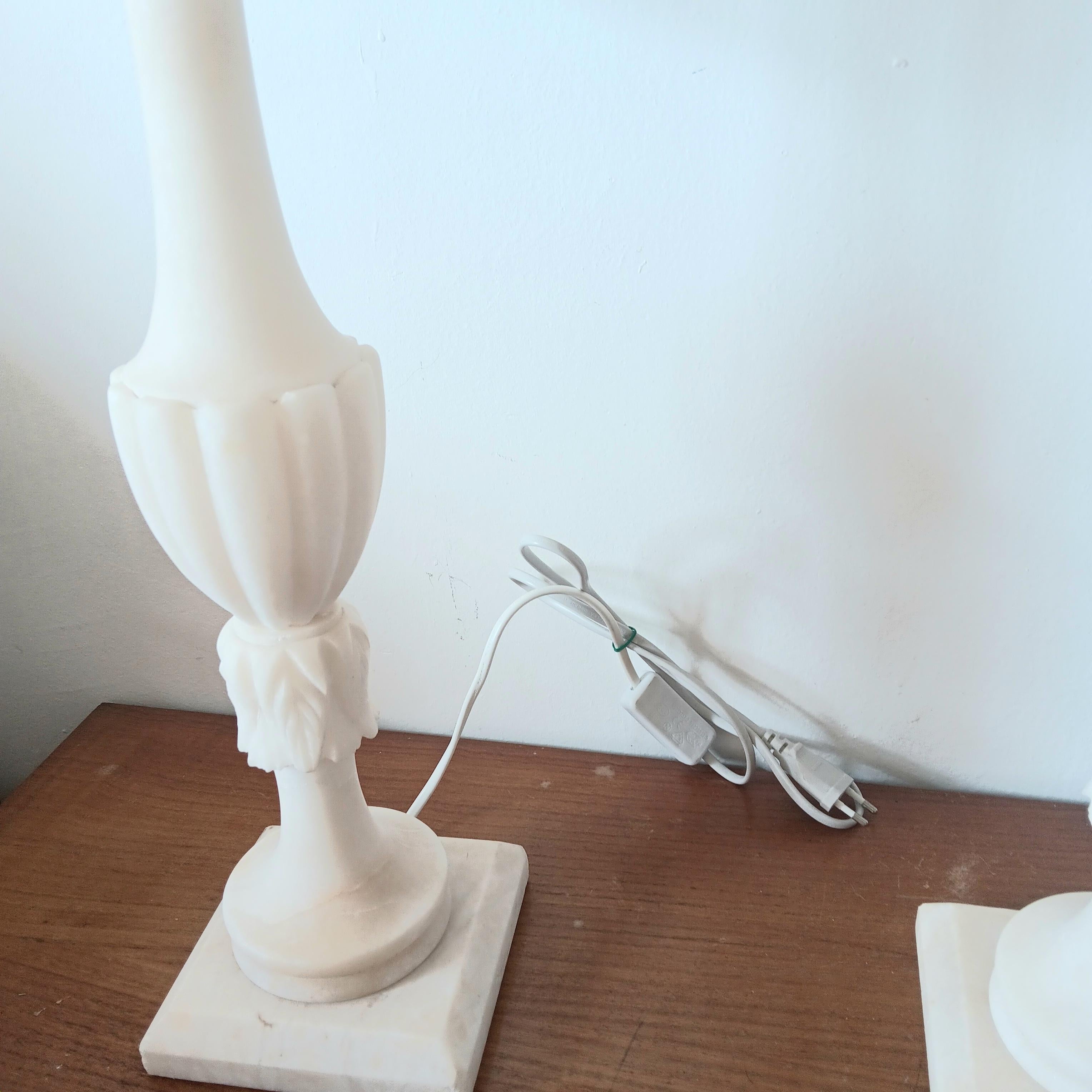 Table Lamps 77 cm Italian White Marble Alabaster White Large Whit Lladro Screens For Sale 10