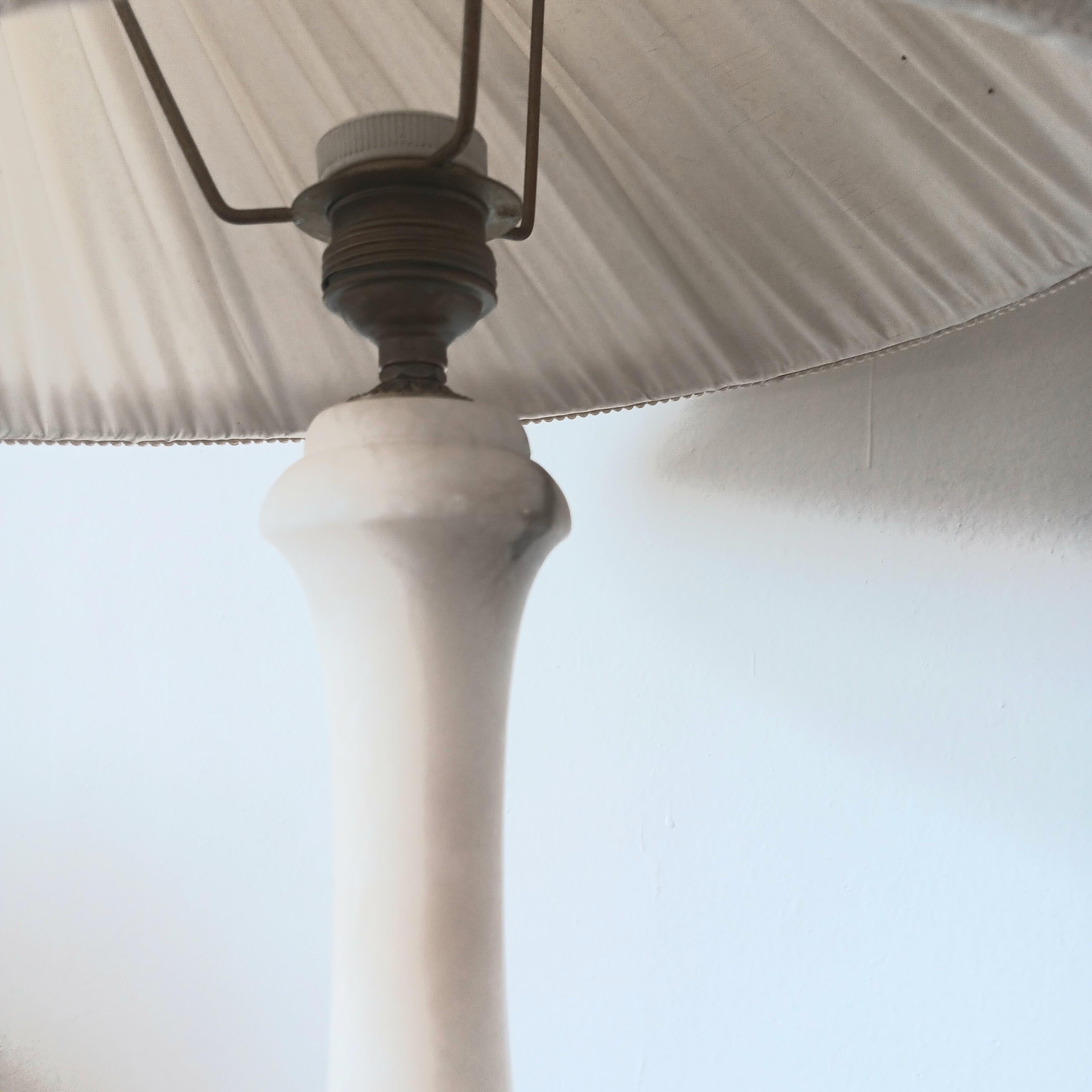 Art Deco Table Lamps 77 cm Italian White Marble Alabaster White Large Whit Lladro Screens For Sale