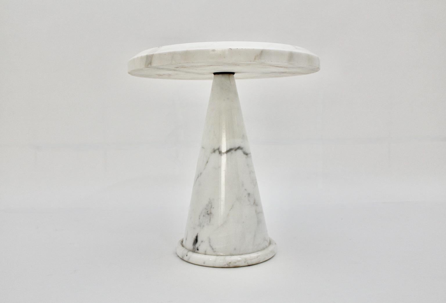 Modern Marble White Organic Circular Vintage Side Table or Coffee Table  1970s Italy For Sale